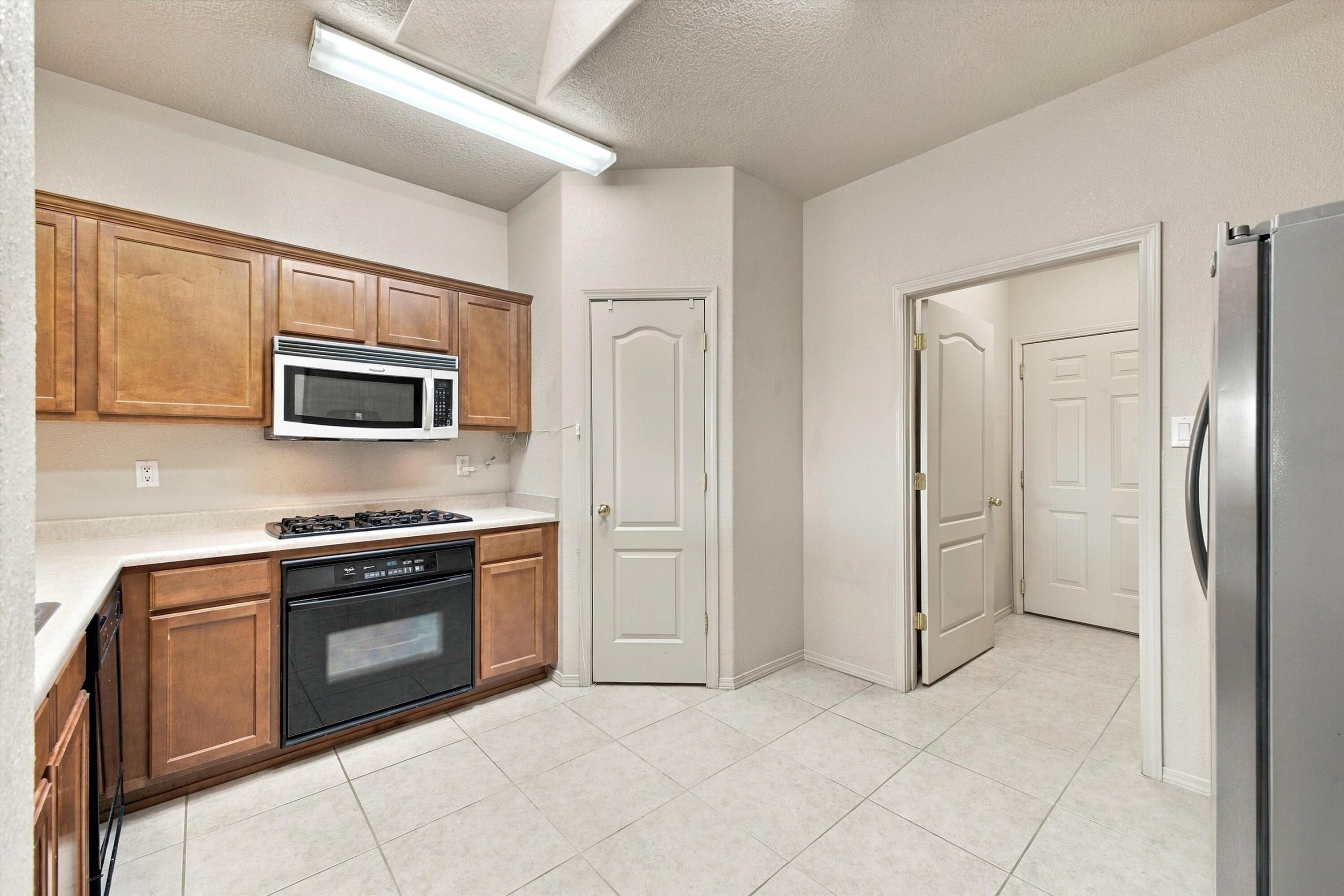 Photo 15 — 5424 Blue Jay Lane NW