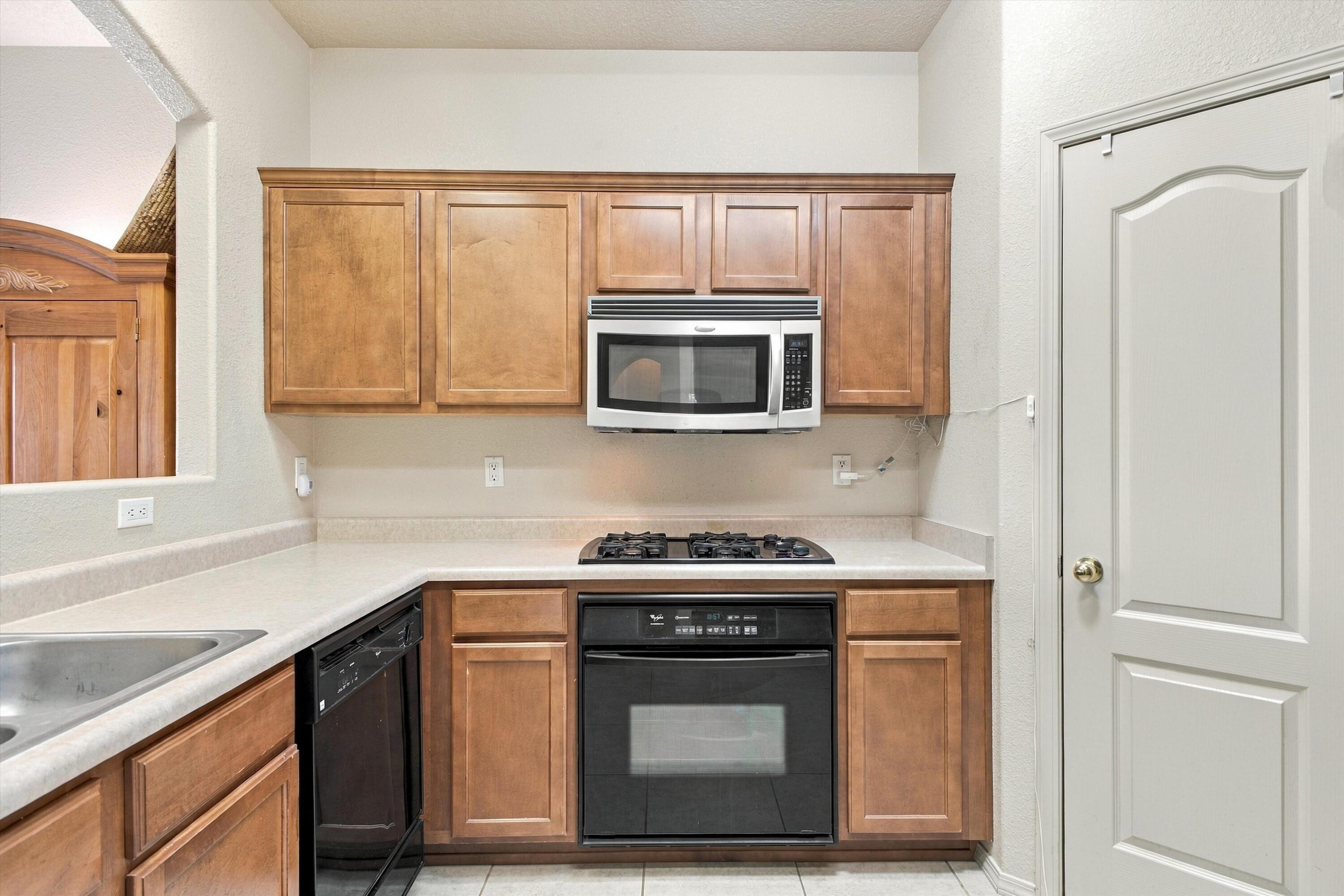 Photo 17 — 5424 Blue Jay Lane NW