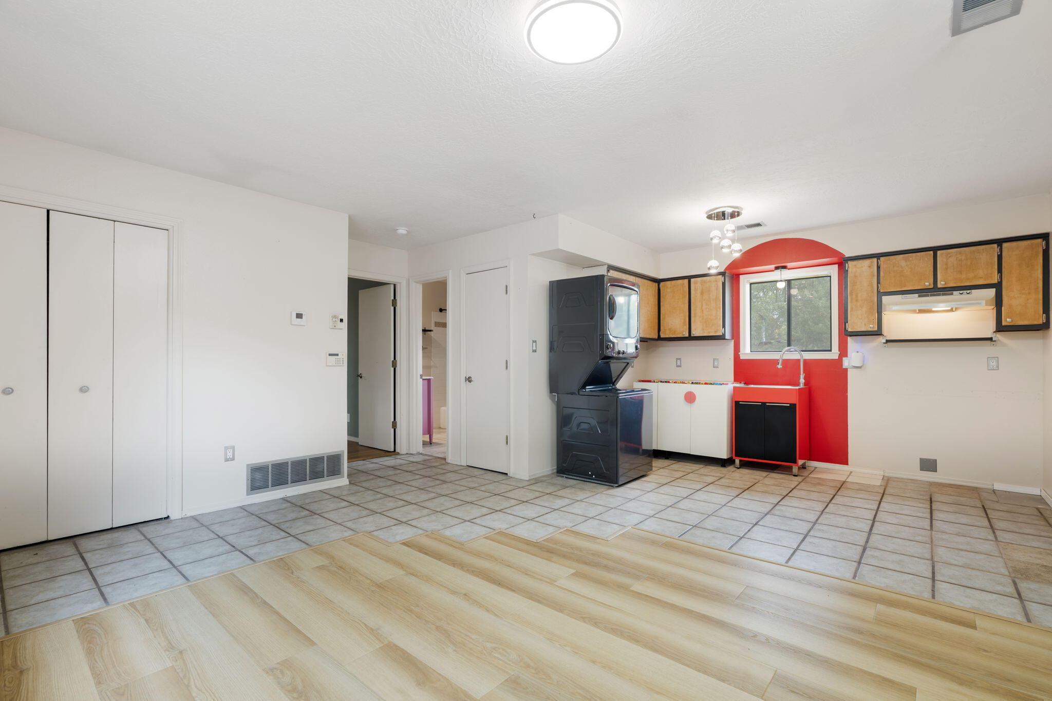Photo 17 — 3123 Spur Court NW