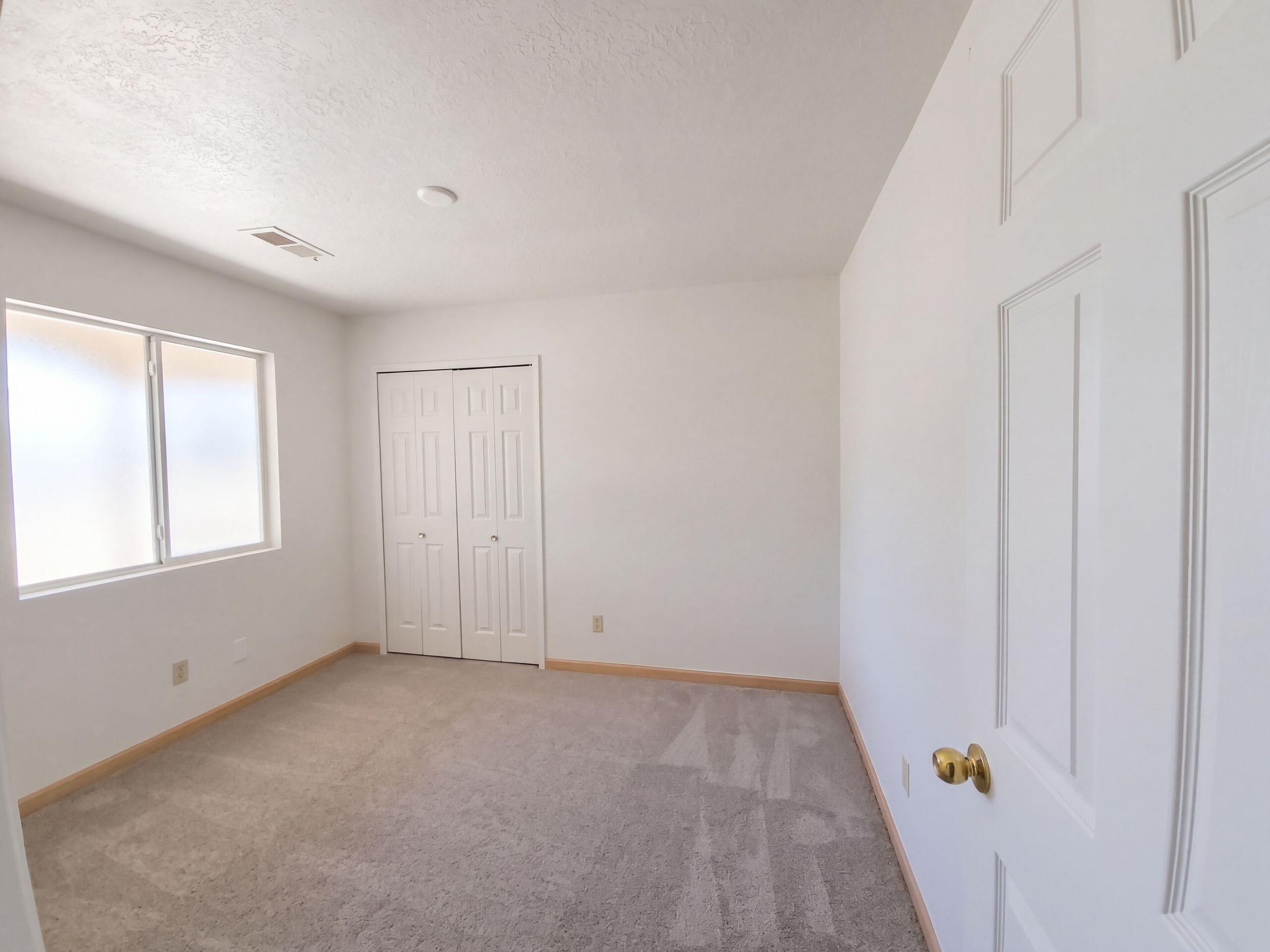 Photo 7 — 1890 Raspberry Drive NE