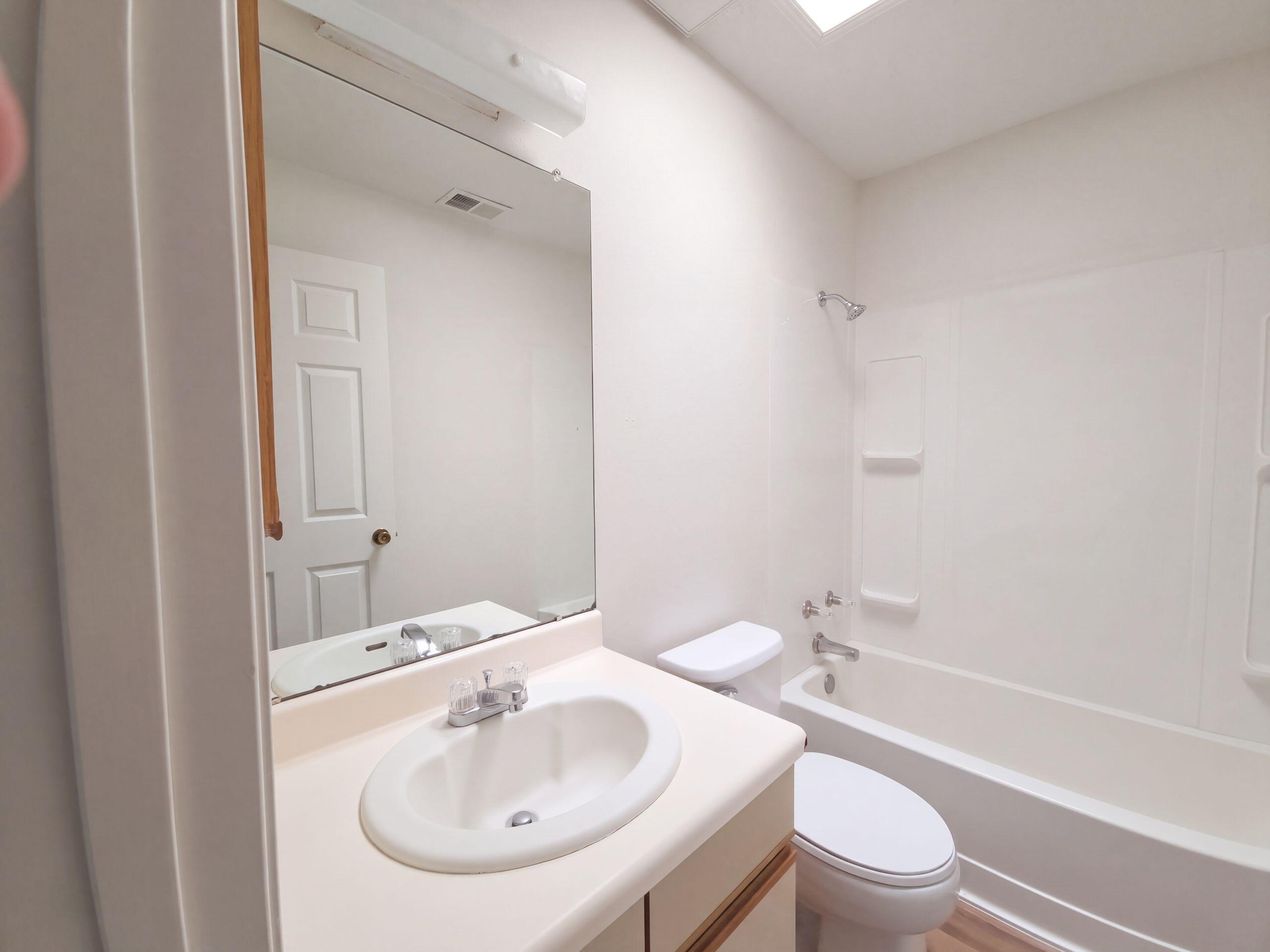 Photo 11 — 1890 Raspberry Drive NE