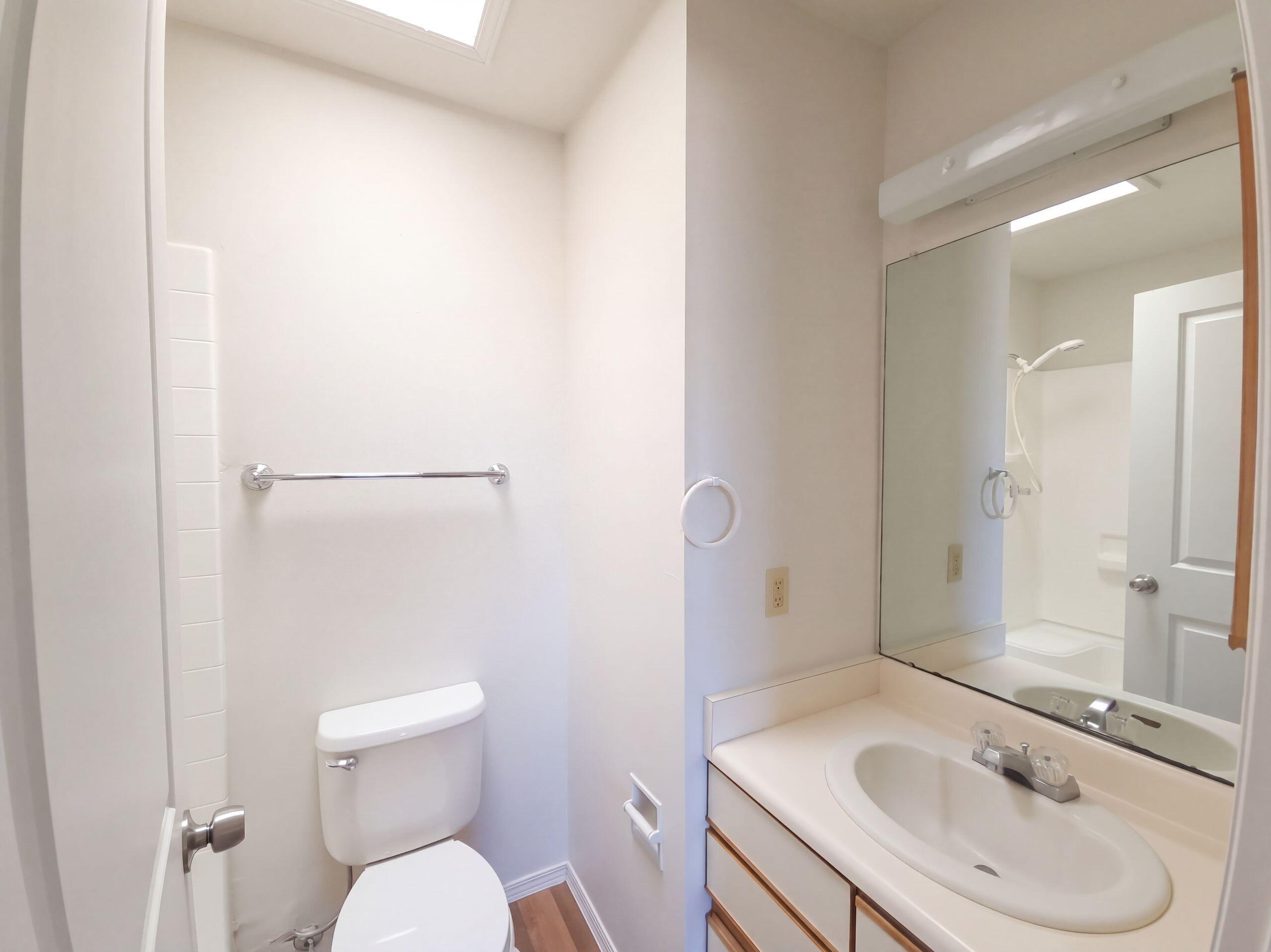 Photo 13 — 1890 Raspberry Drive NE