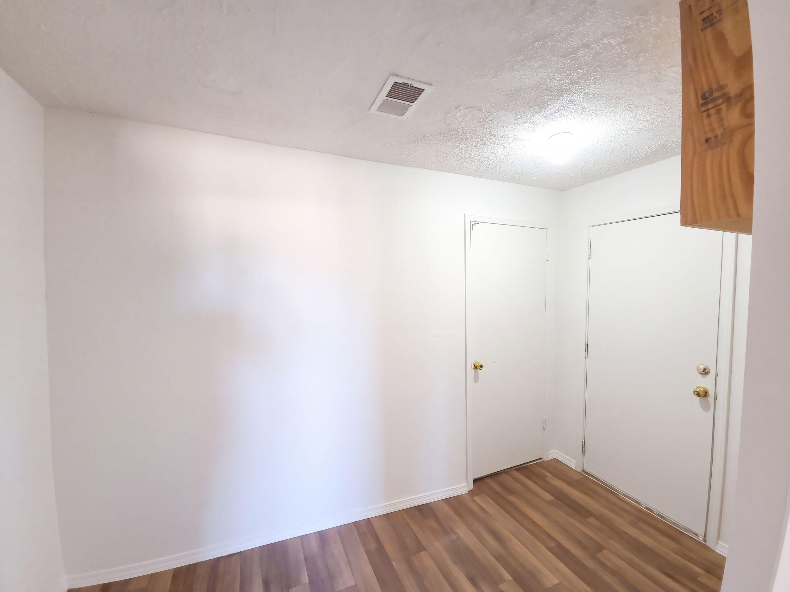 Photo 4 — 1890 Raspberry Drive NE