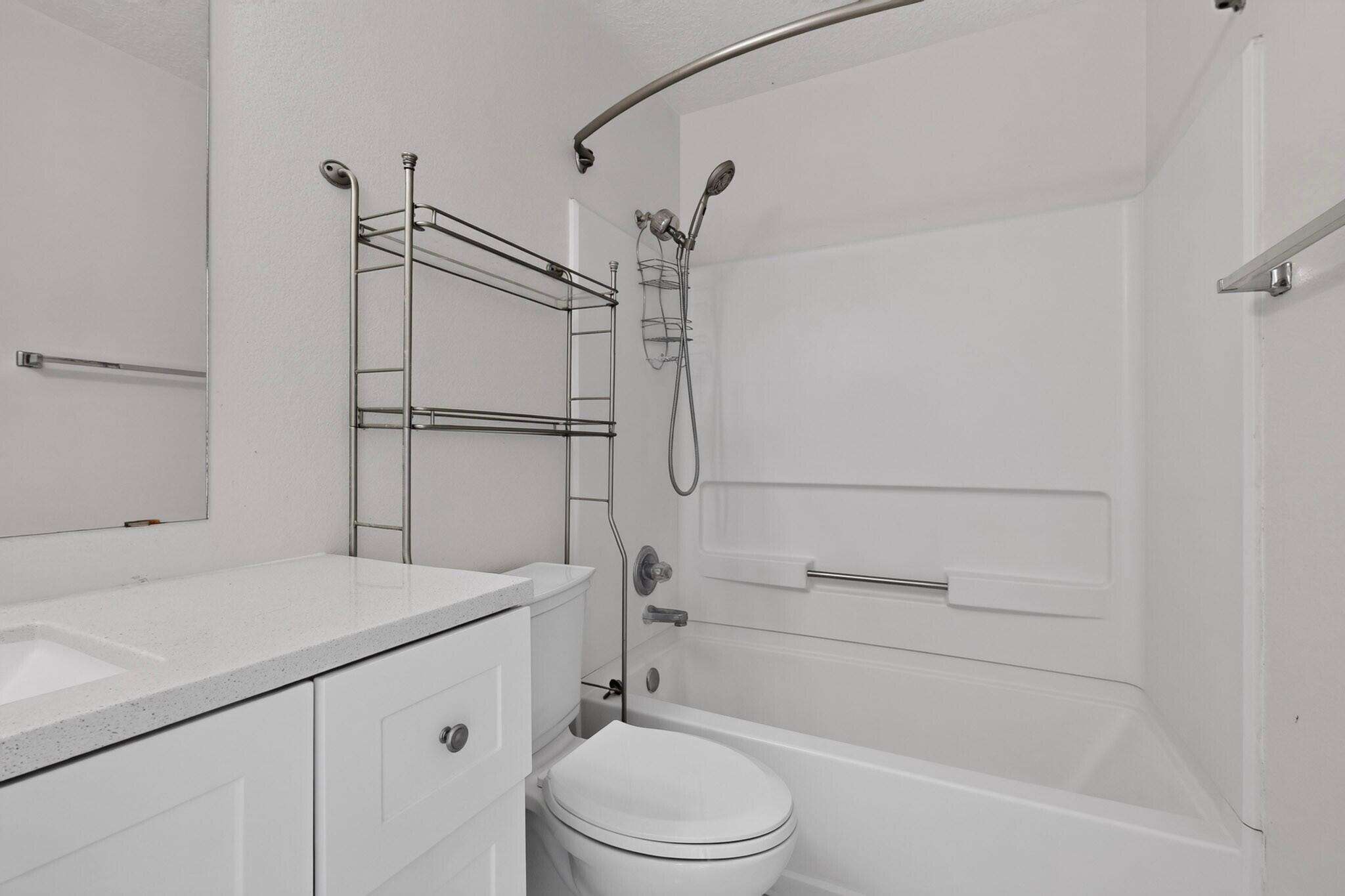 Photo 19 — 8419 Casa Amarilla Road NW
