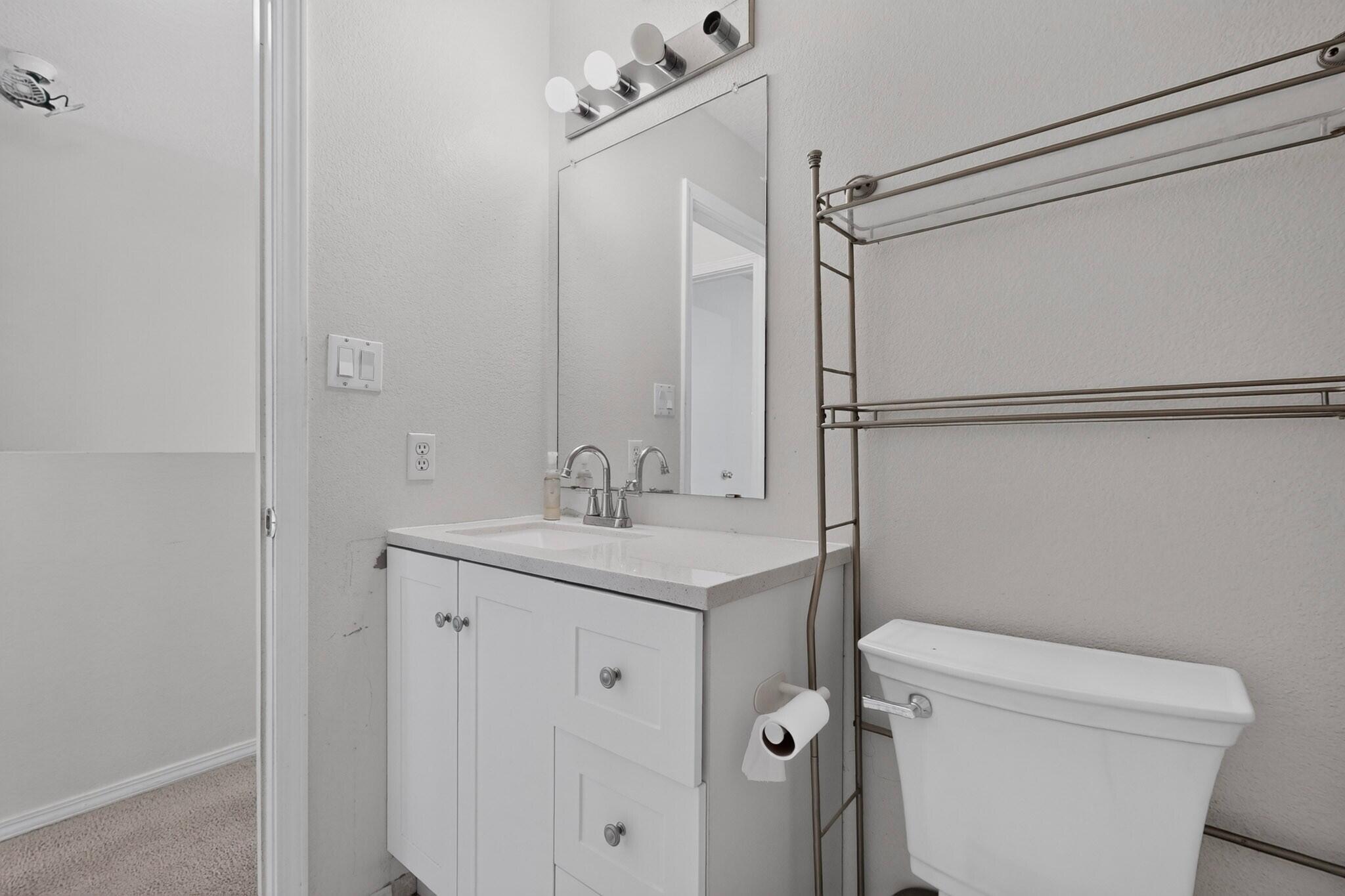 Photo 18 — 8419 Casa Amarilla Road NW