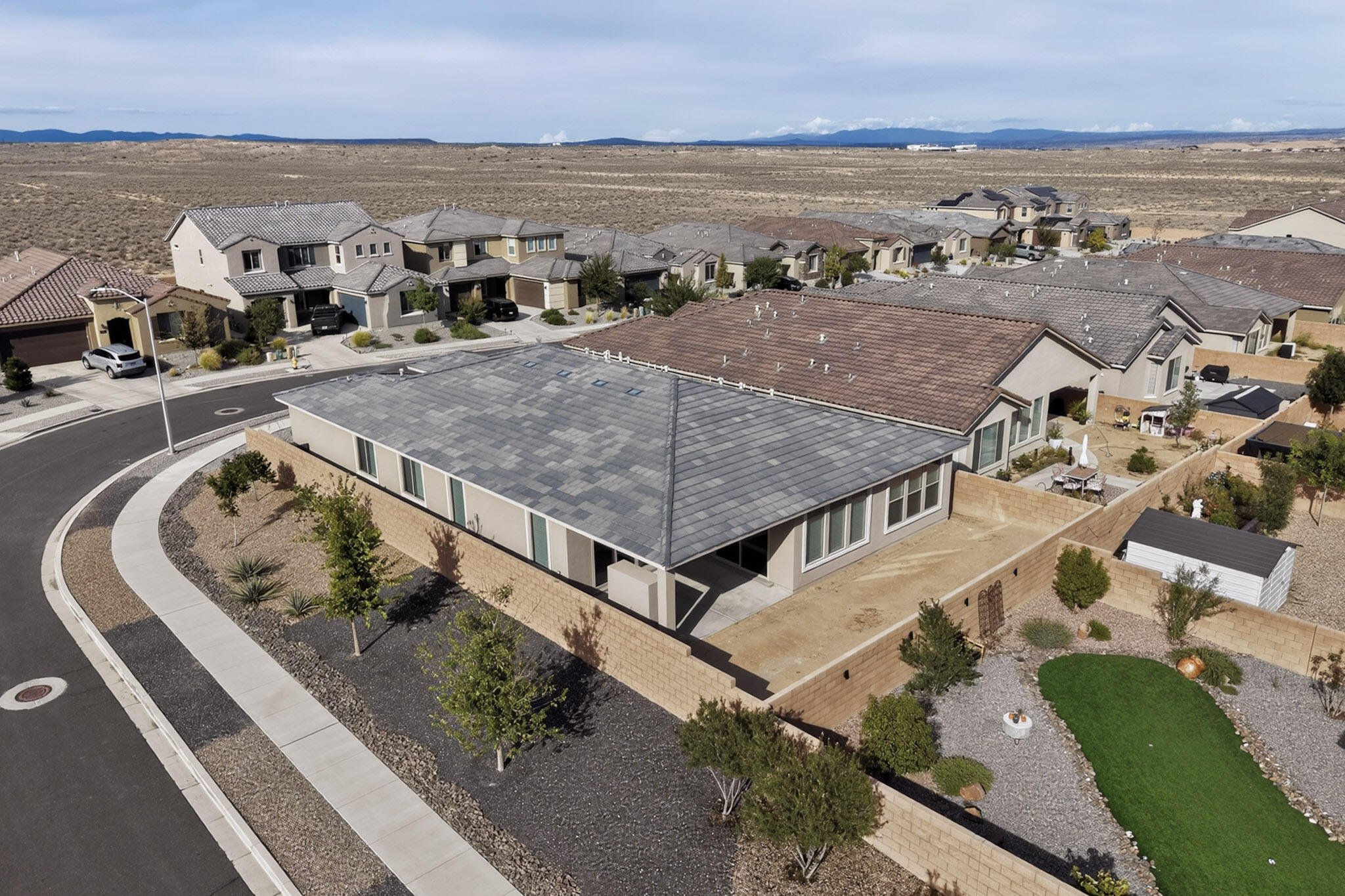 Photo 12 — 2343 Sandra Loop NE