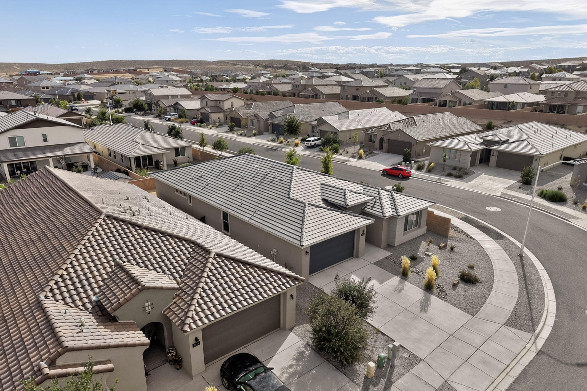 Photo 4 — 2343 Sandra Loop NE