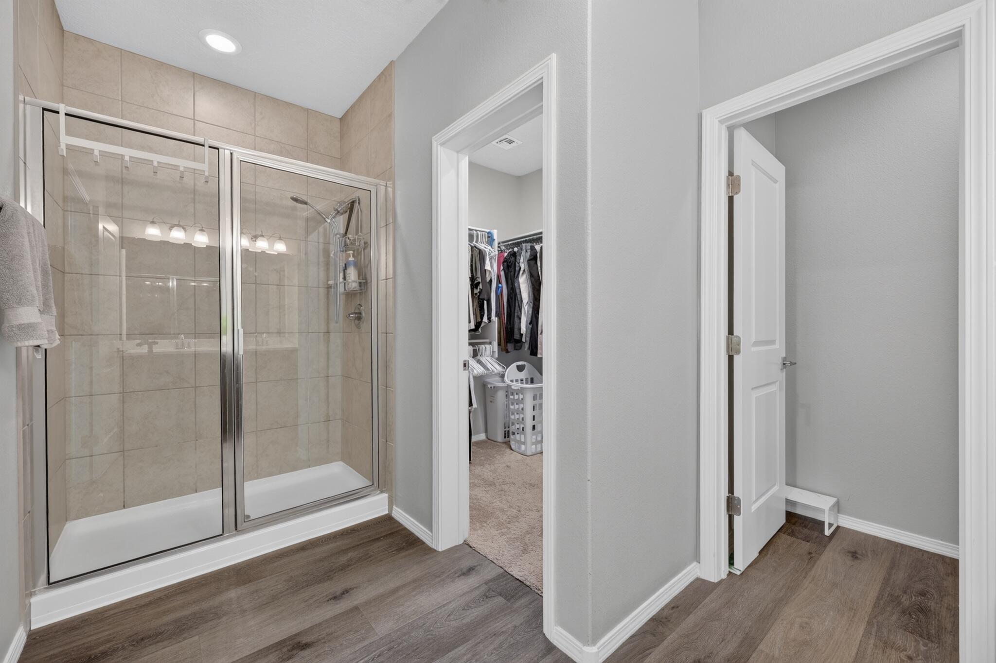 Photo 20 — 6121 Strand Loop SE