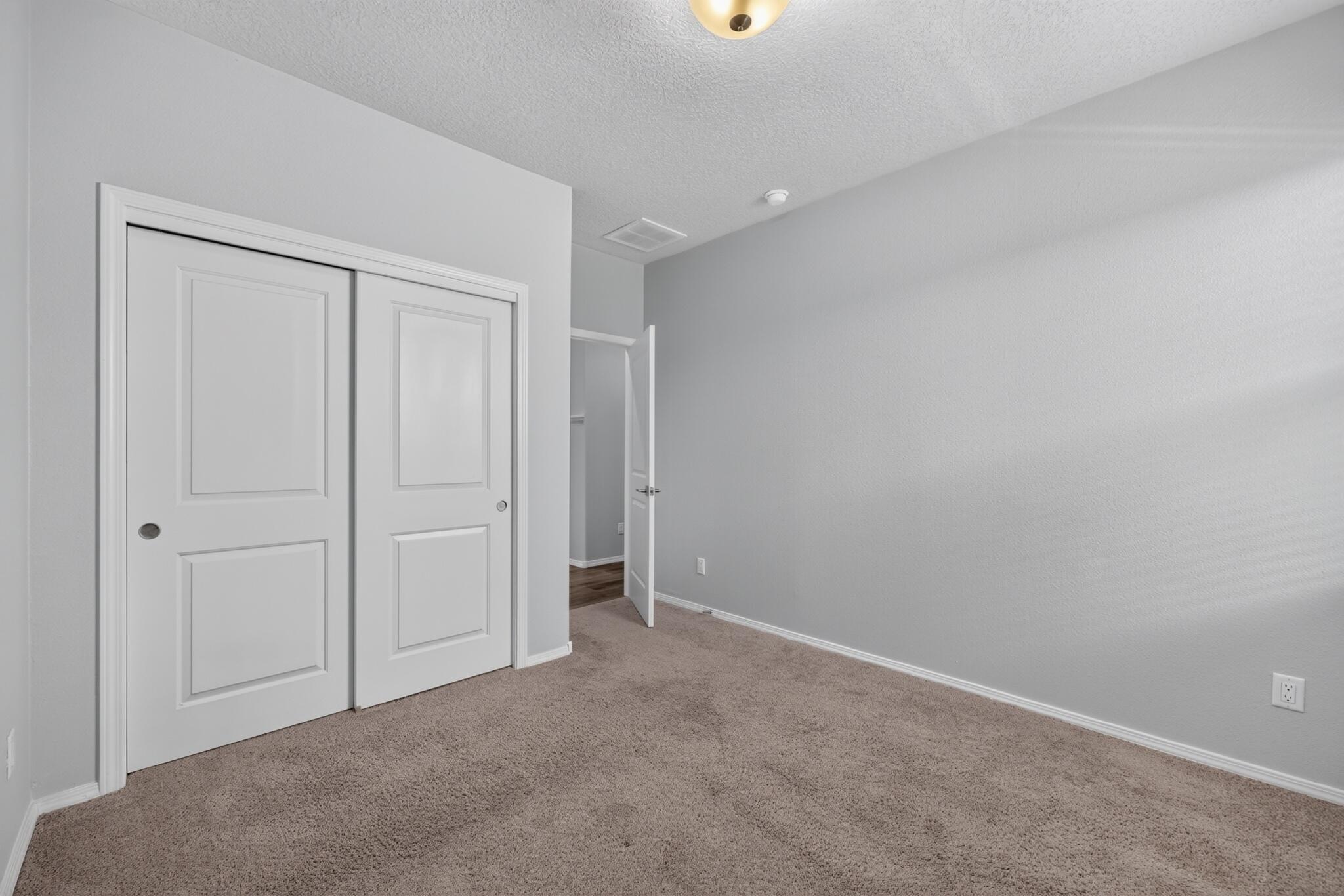 Photo 16 — 6121 Strand Loop SE