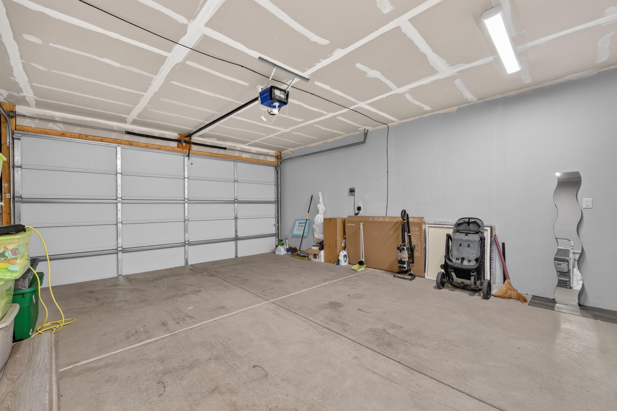 Photo 11 — 6121 Strand Loop SE