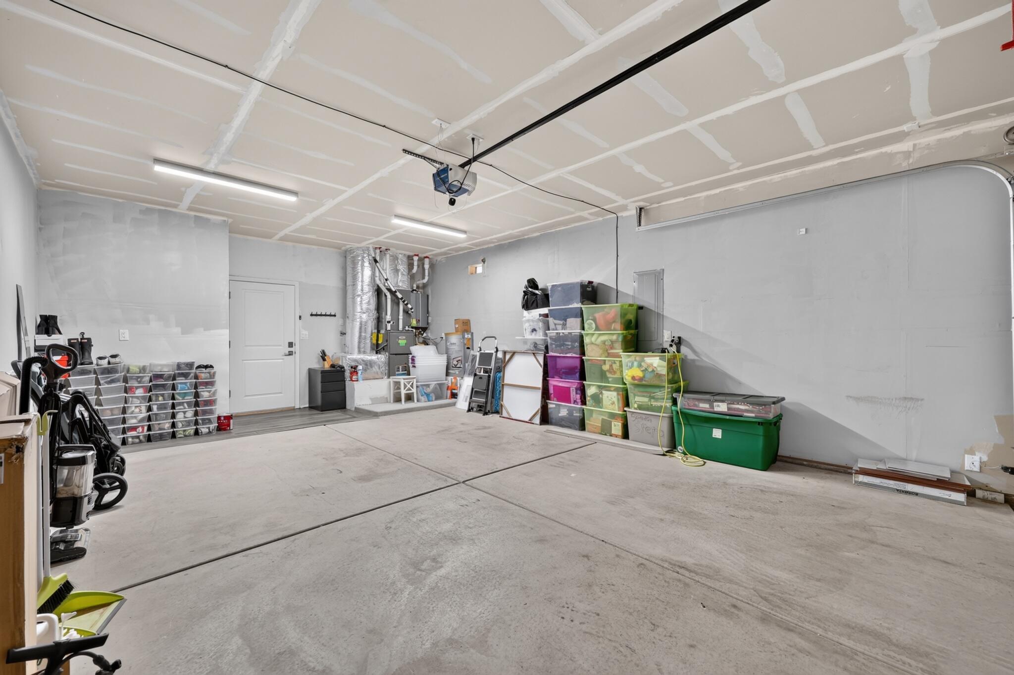 Photo 10 — 6121 Strand Loop SE