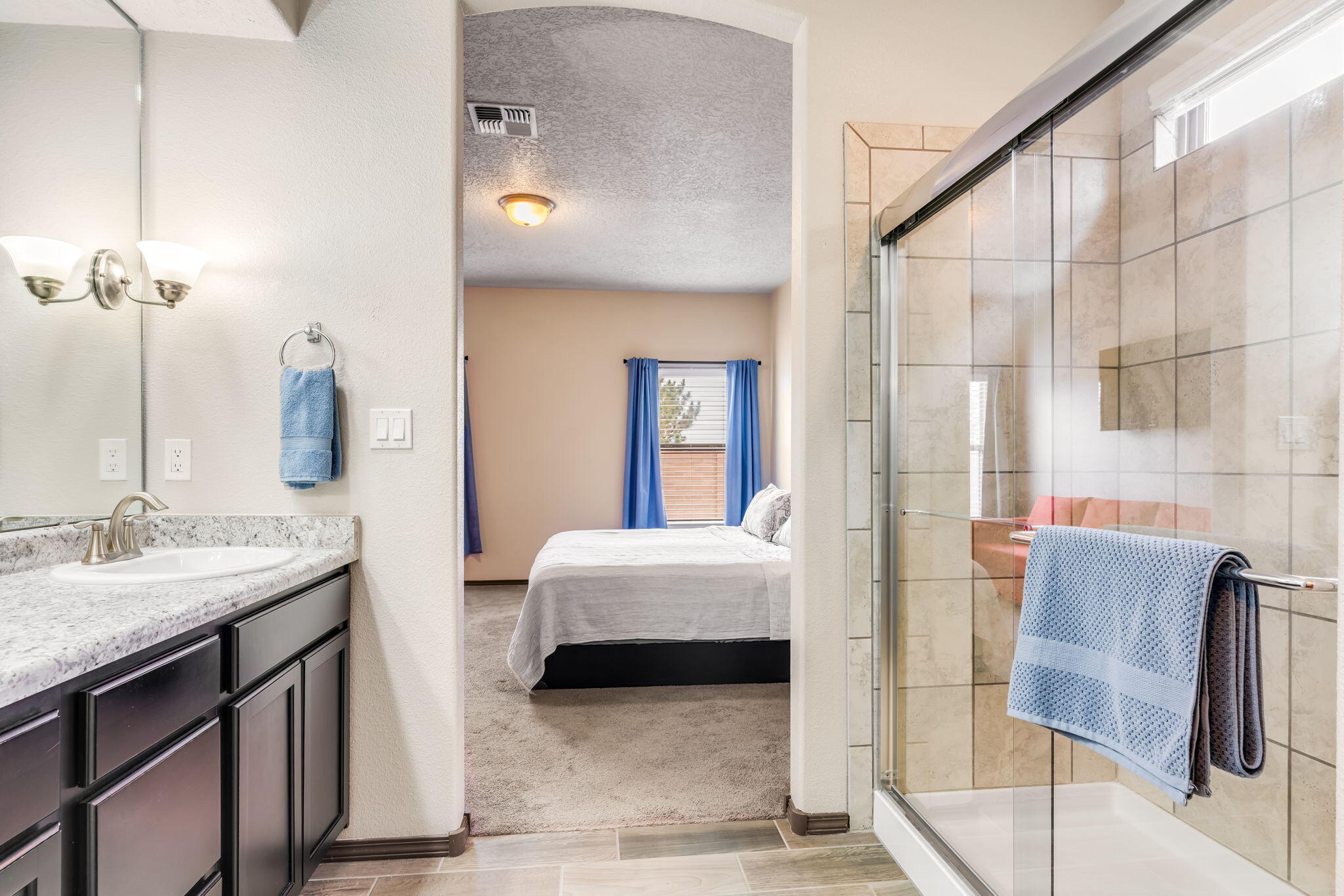 Photo 8 — 7101 Napoleon Road NE