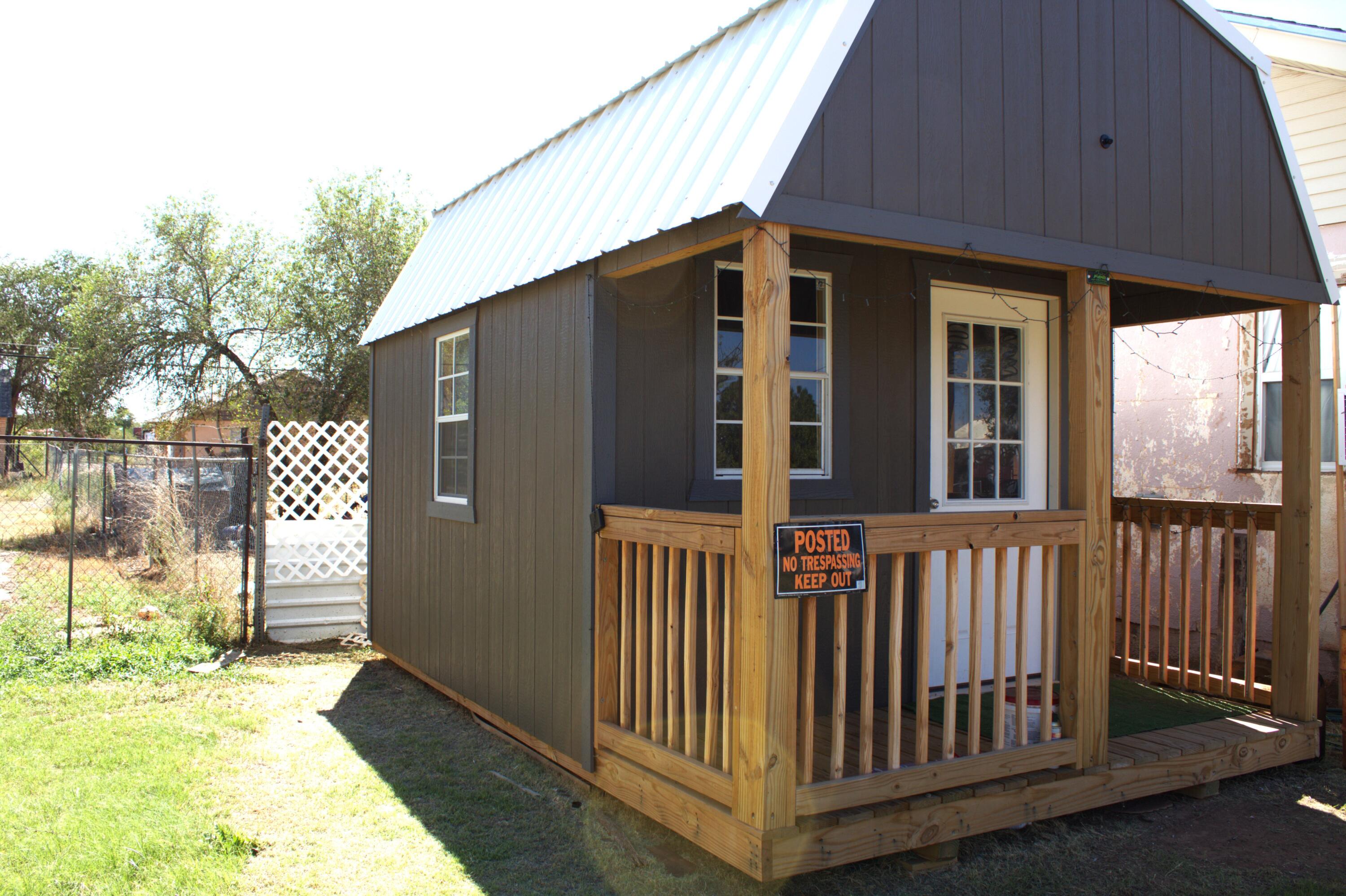 Photo 8 — 808 E Laughlin Avenue