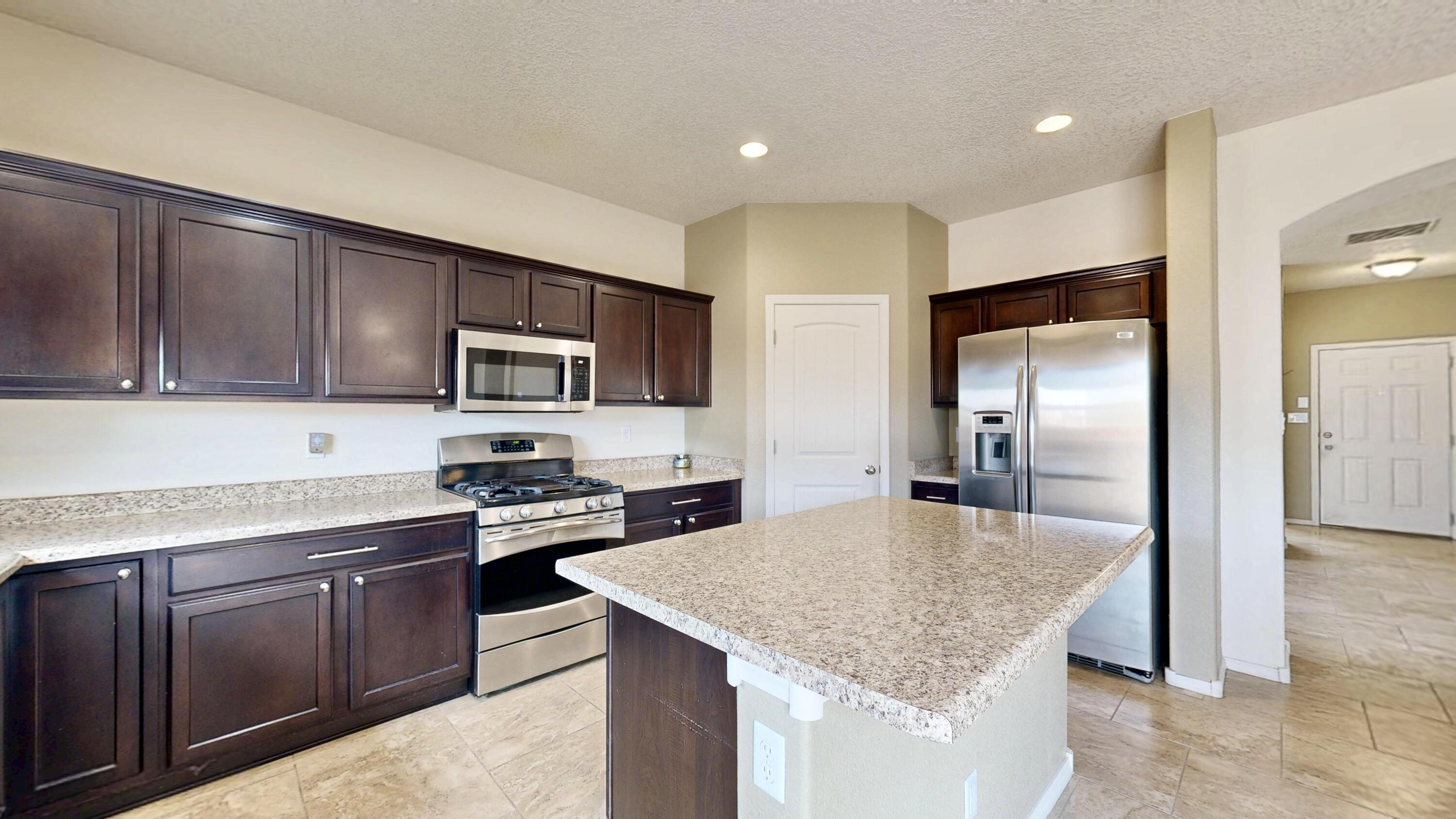 Photo 4 — 6547 Desert Spirit Road NW