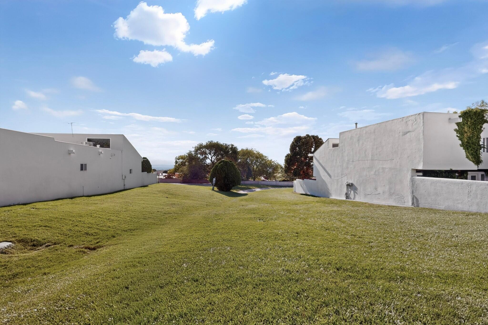 Photo 2 — 1 La Villita Court NE # 1