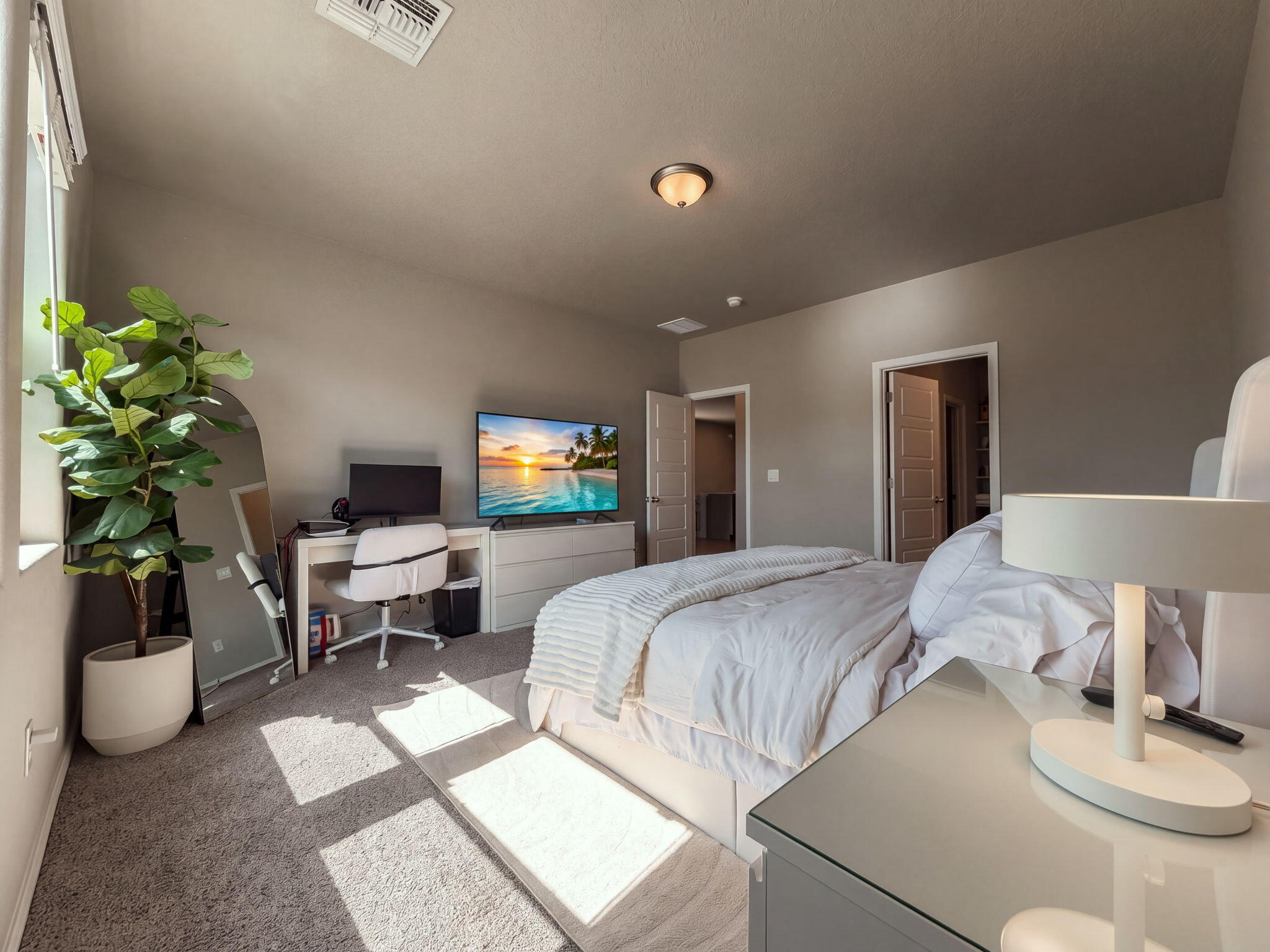 Photo 8 — 4810 Mount Salas Street NE