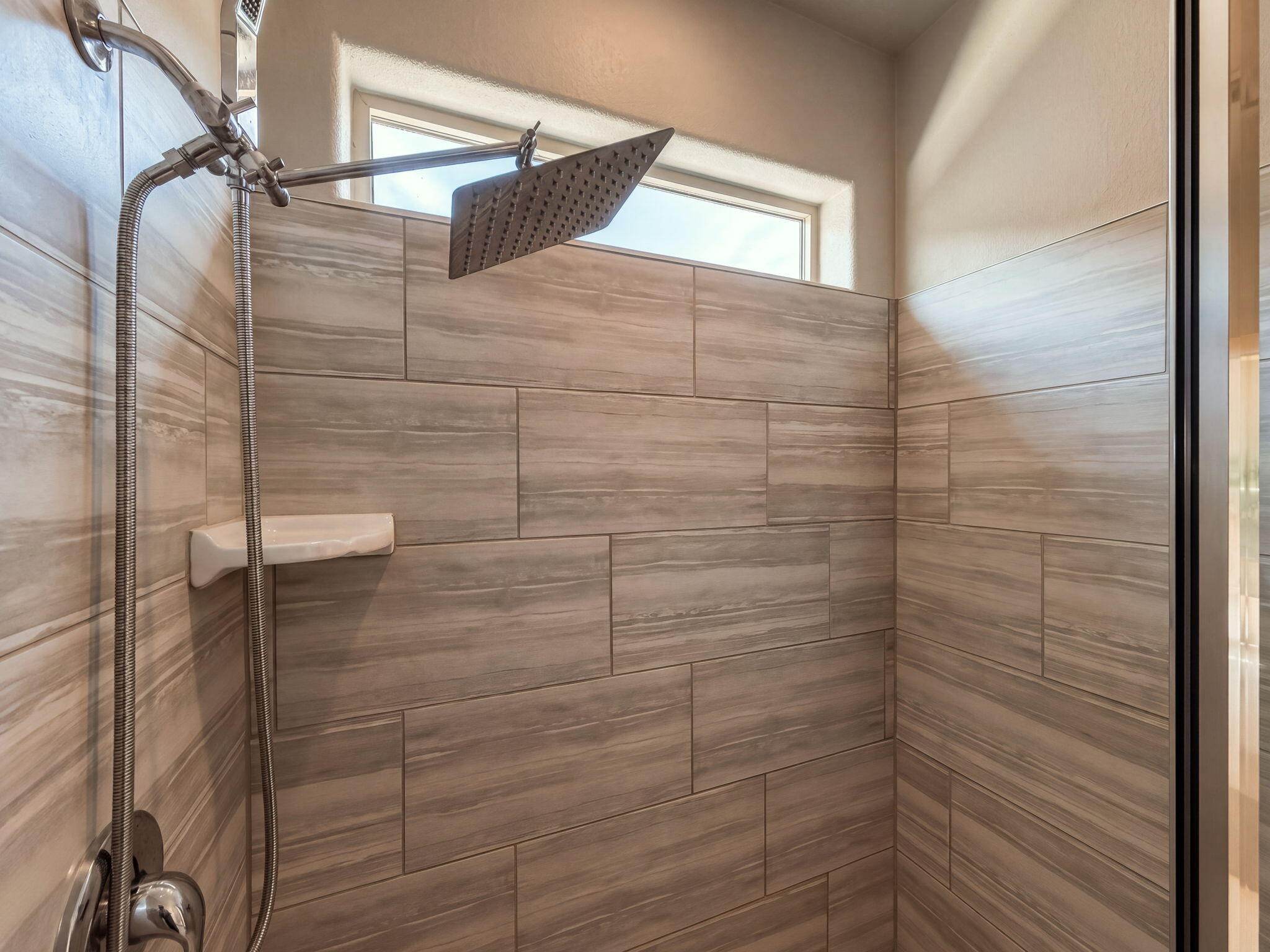 Photo 11 — 4810 Mount Salas Street NE