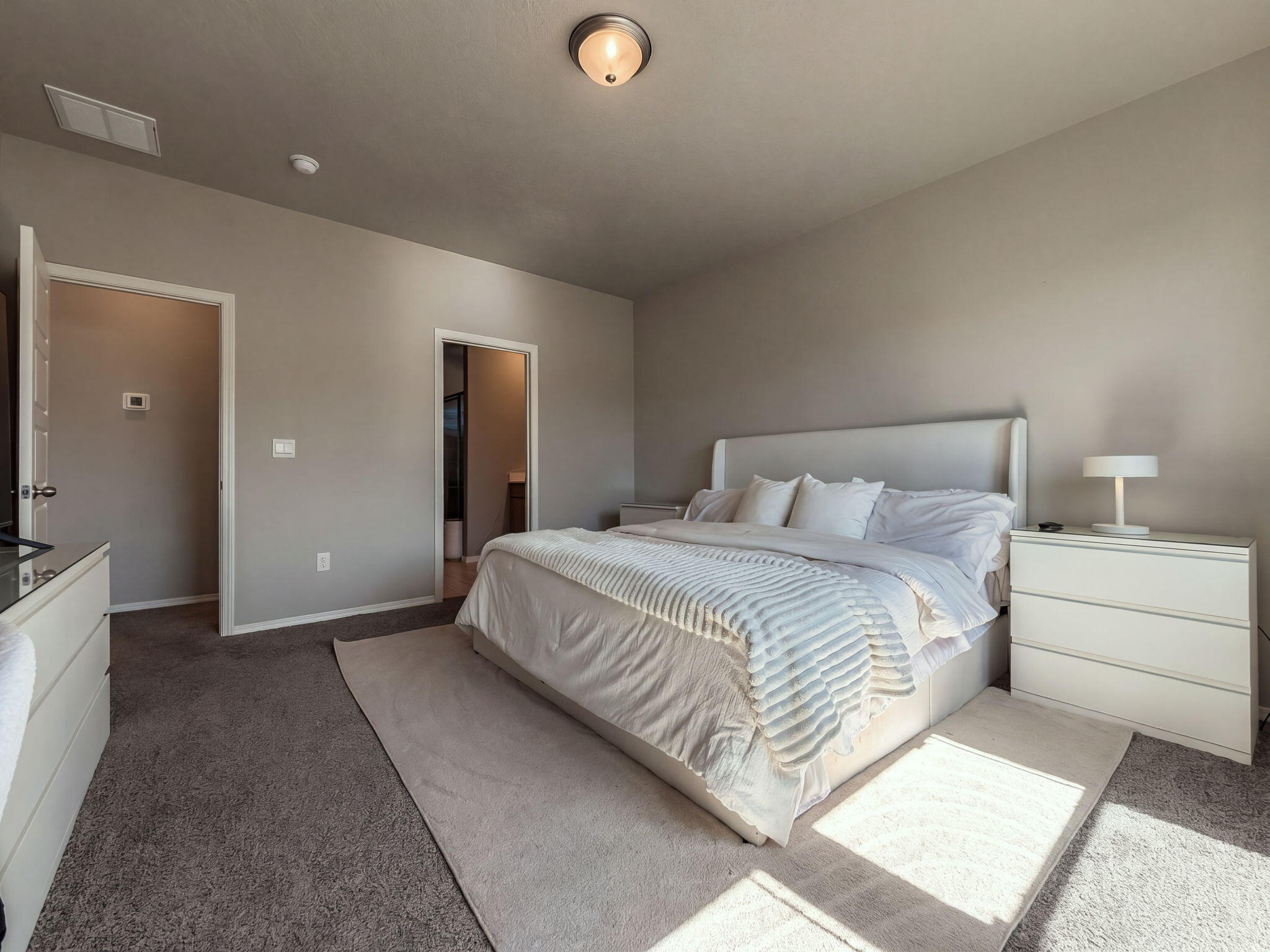 Photo 17 — 4810 Mount Salas Street NE