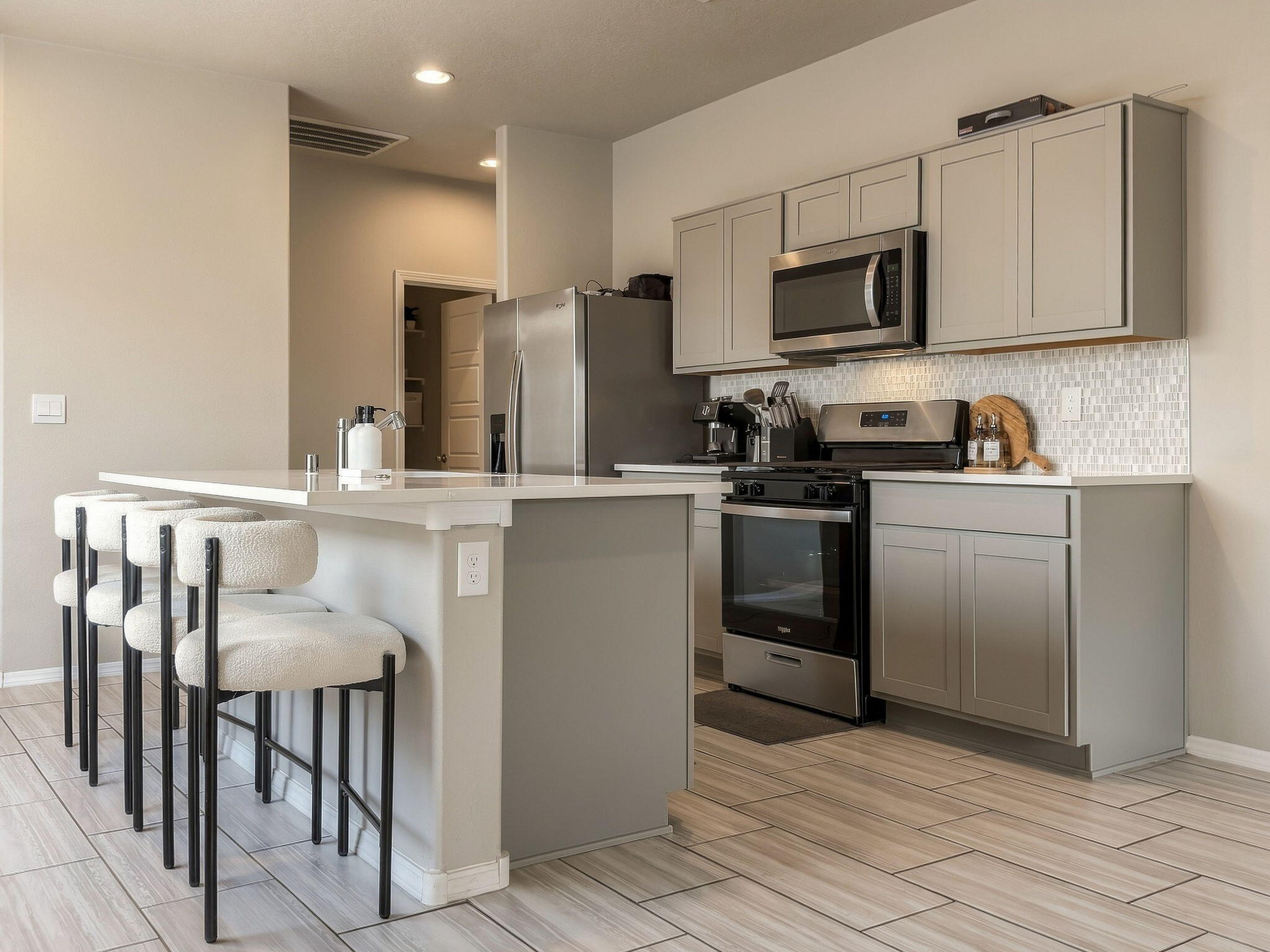 Photo 19 — 4810 Mount Salas Street NE