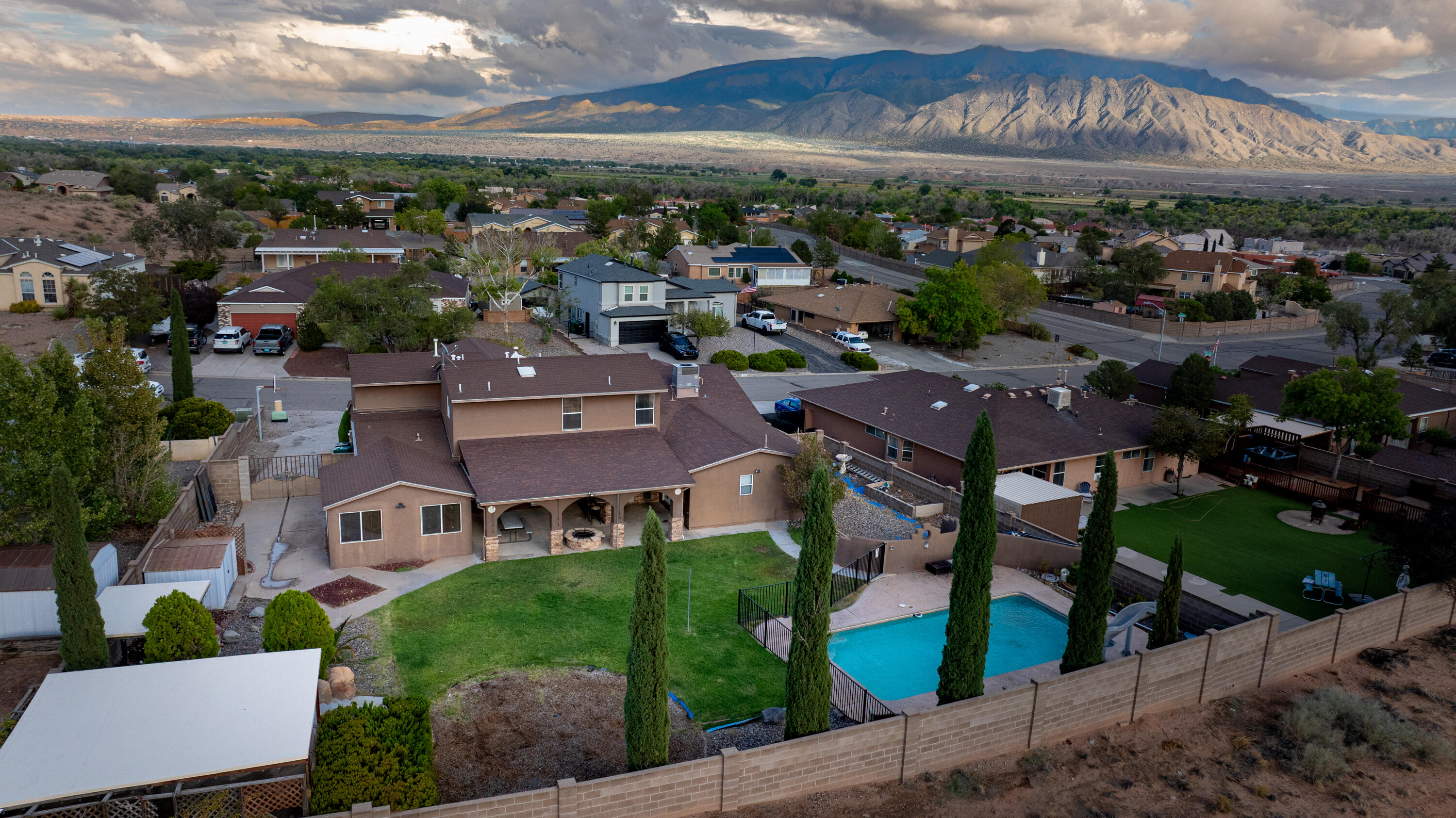 2309 Agua Fria Drive NE, Rio Rancho, NM 87144