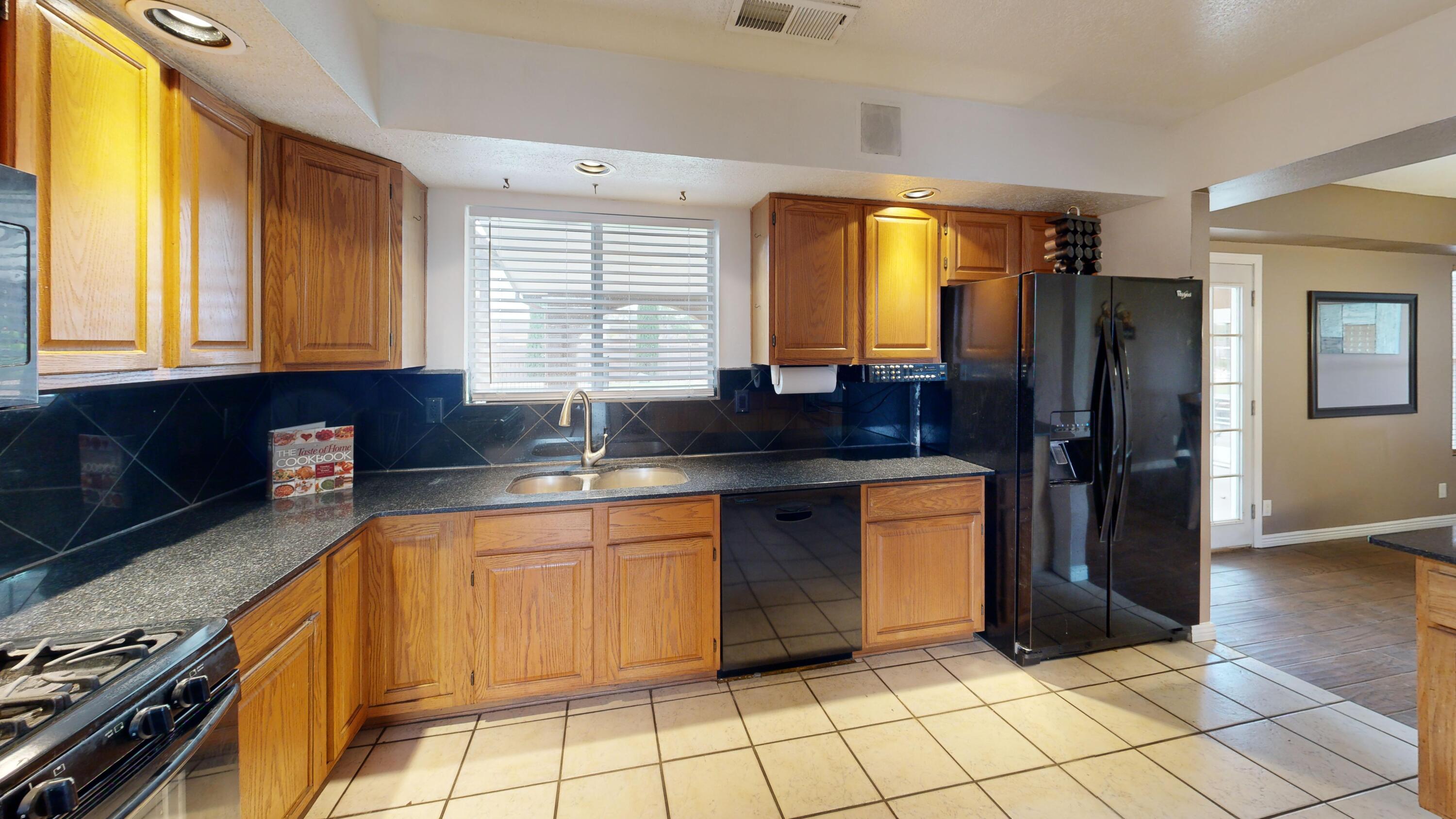 Photo 10 — 2309 Agua Fria Drive NE