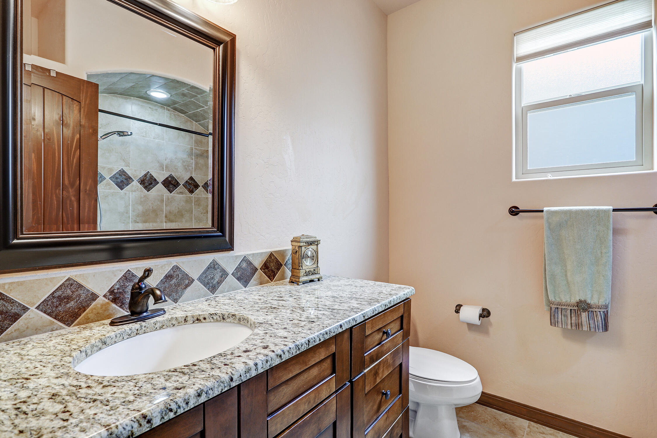Photo 12 — 1712 Chisholm Trail NE