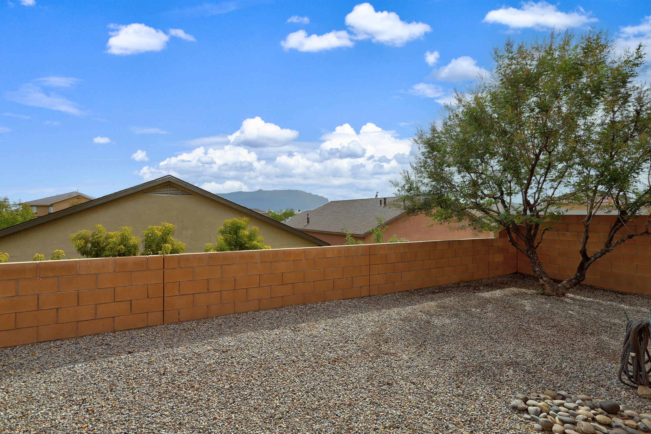 Photo 17 — 1712 Chisholm Trail NE