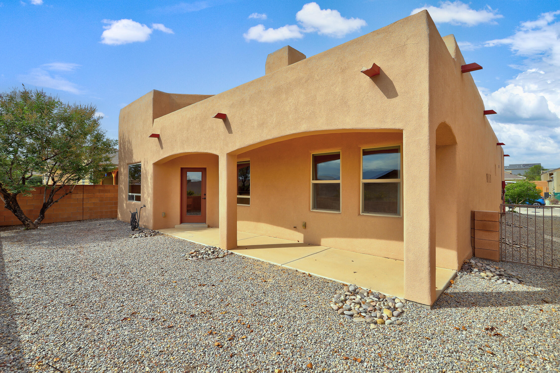 Photo 18 — 1712 Chisholm Trail NE