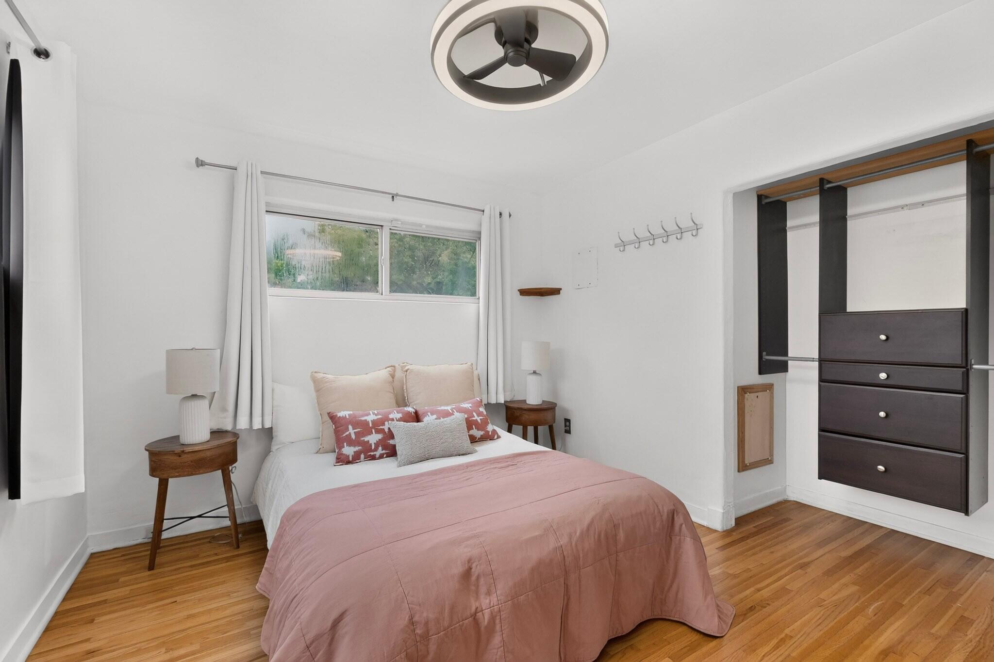 Photo 13 — 1409 Adams Street NE