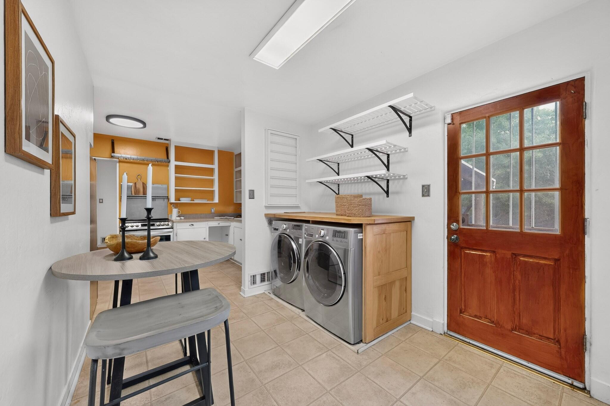 Photo 11 — 1409 Adams Street NE