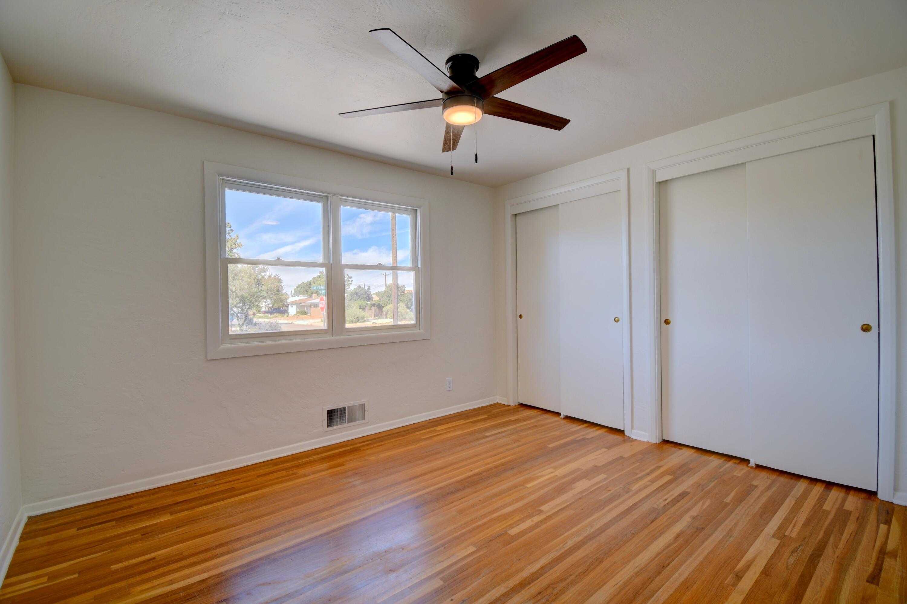 Photo 9 — 3224 California Street NE