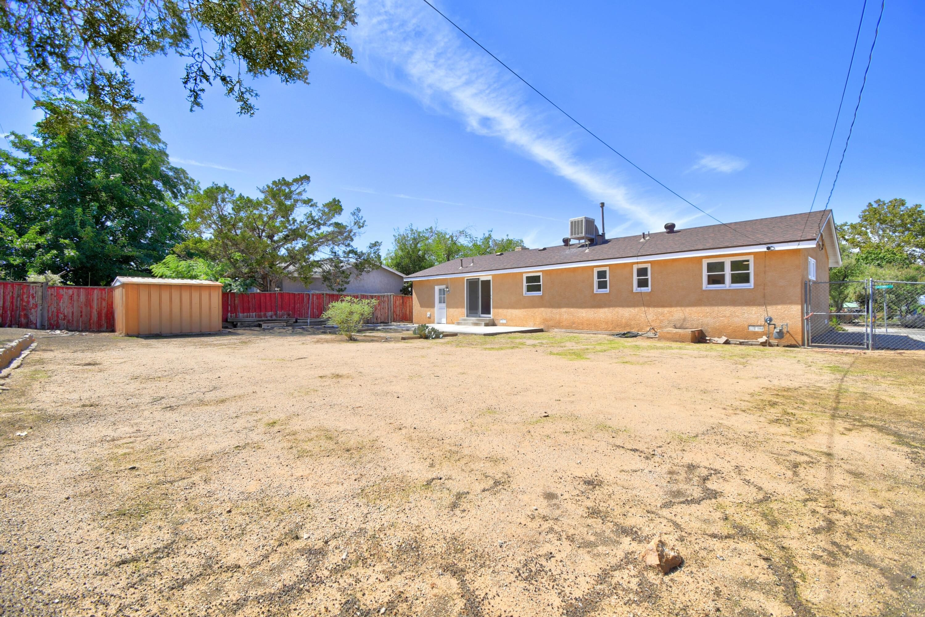 Photo 4 — 3224 California Street NE