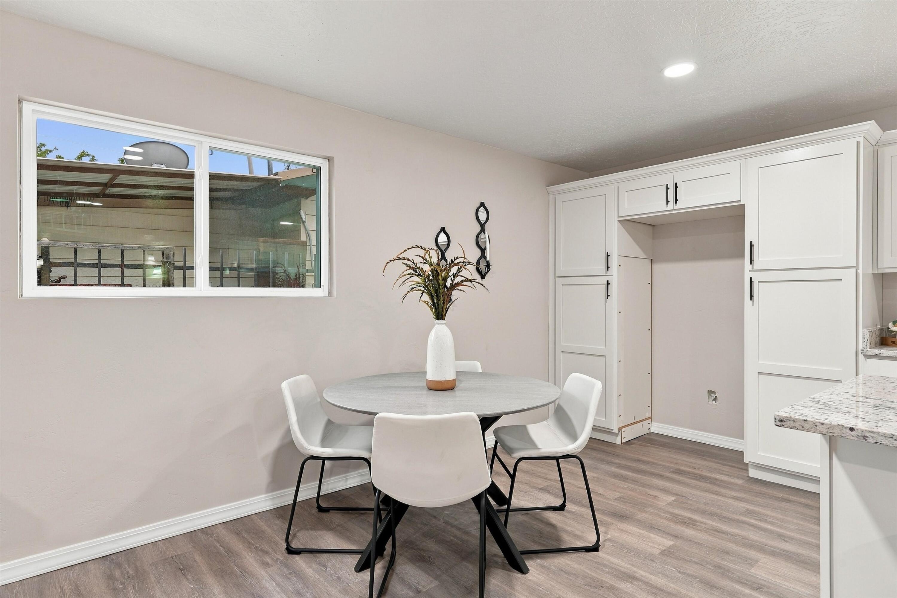 Photo 9 — 2604 Sandler Drive NE