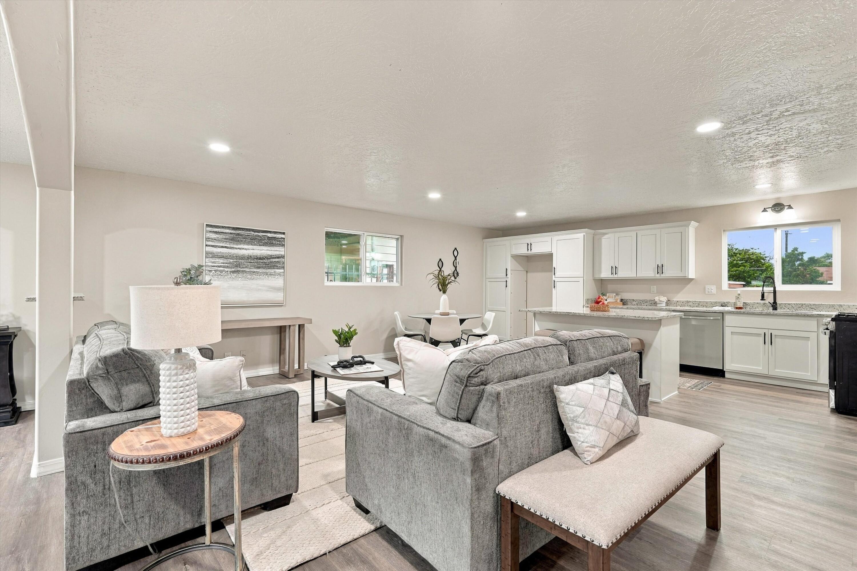 Photo 11 — 2604 Sandler Drive NE