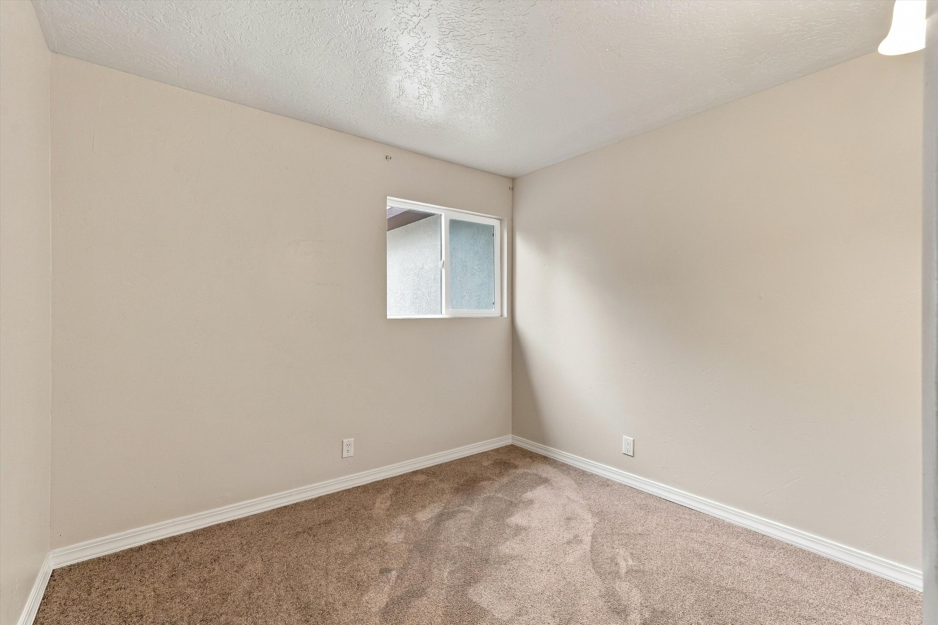 Photo 16 — 2604 Sandler Drive NE