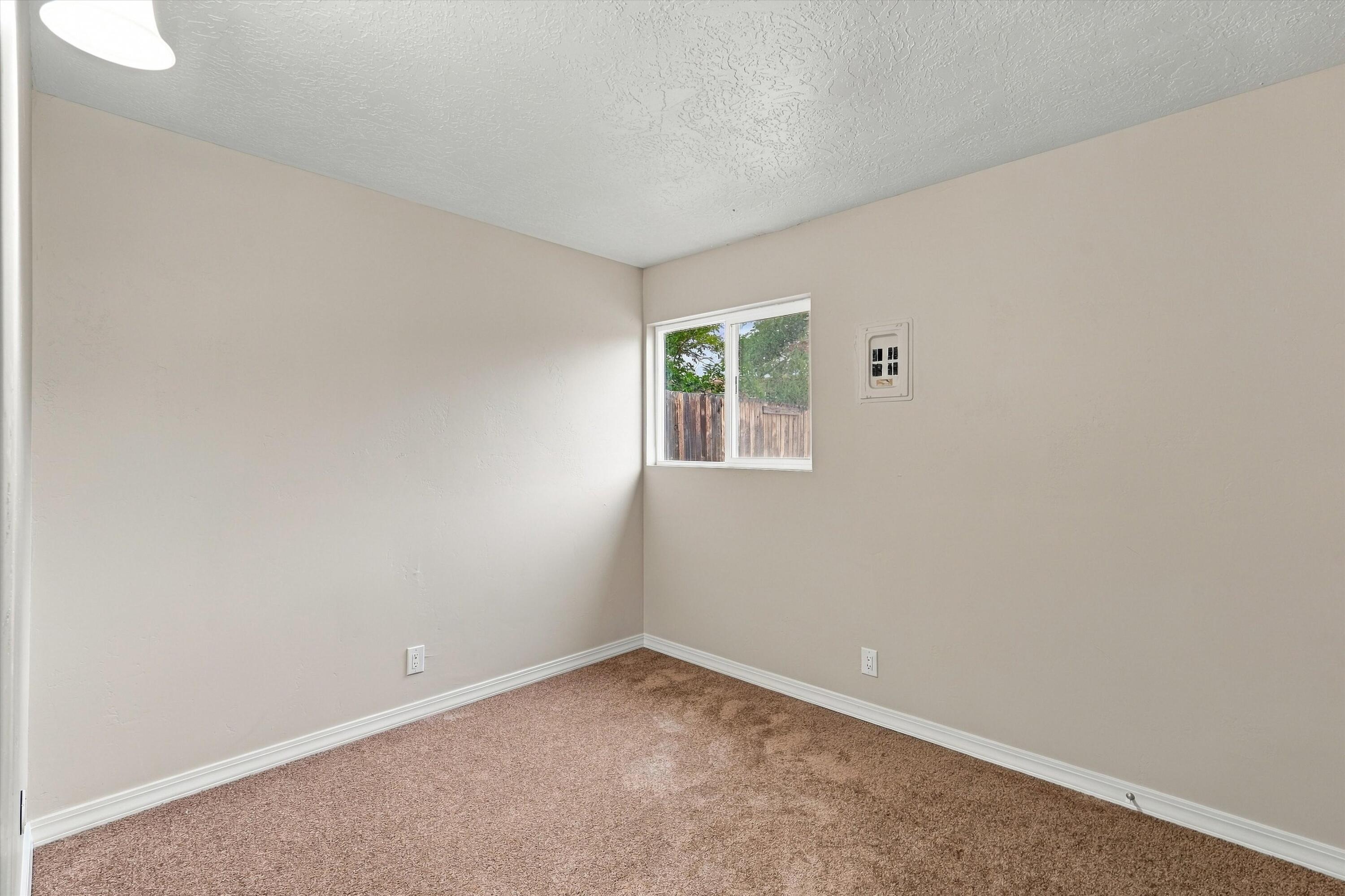 Photo 20 — 2604 Sandler Drive NE