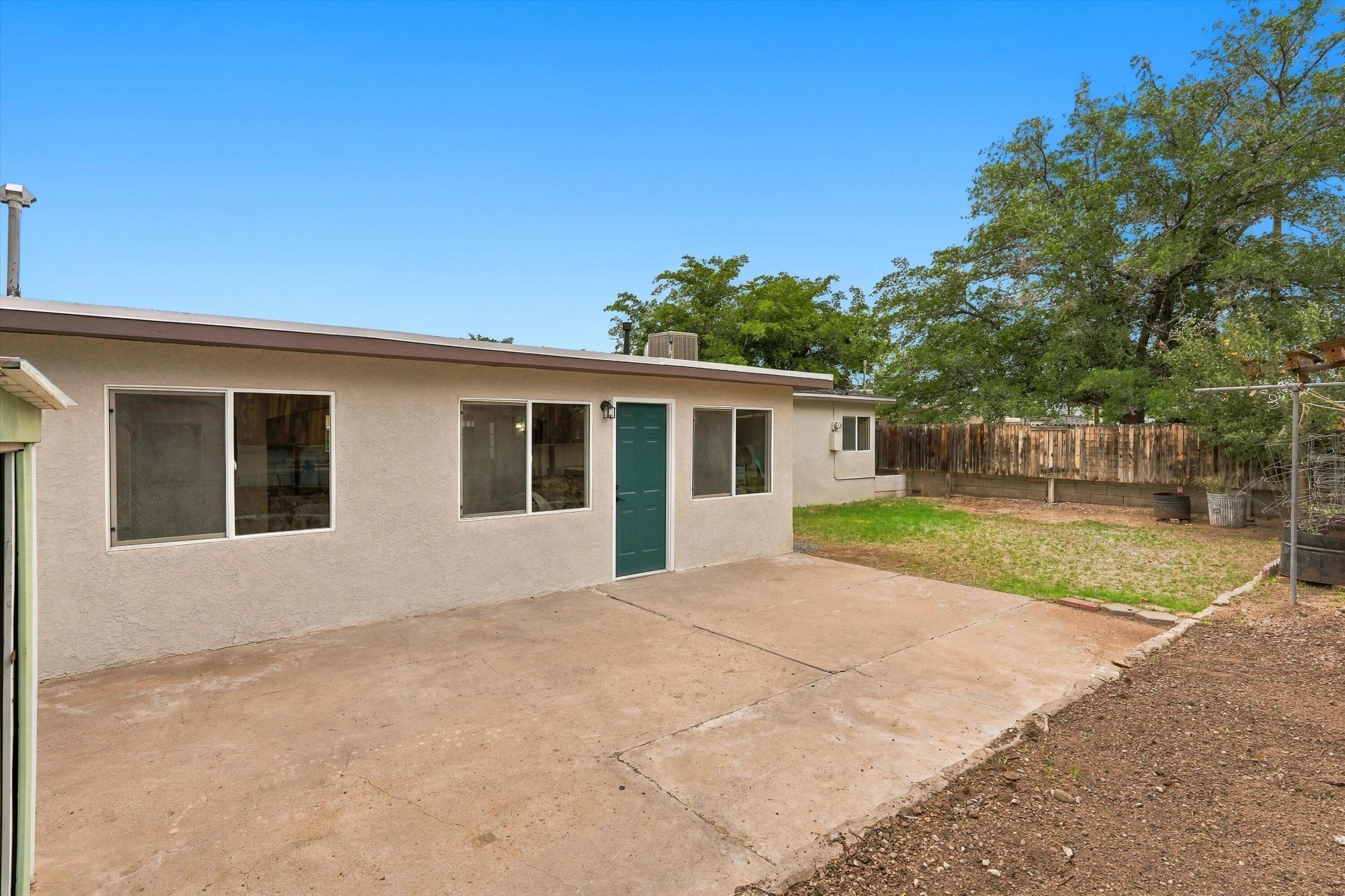 Photo 4 — 2604 Sandler Drive NE