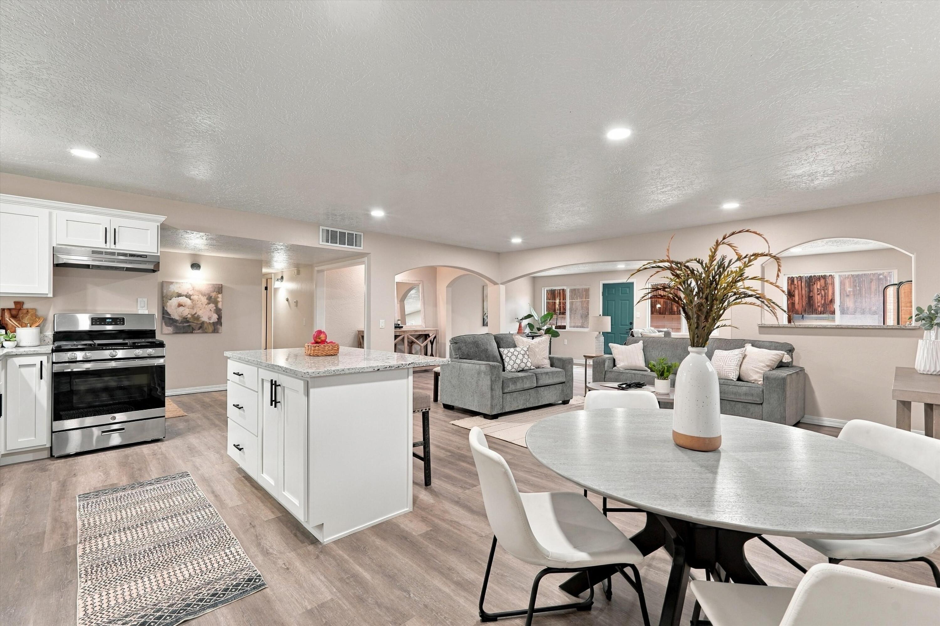 Photo 8 — 2604 Sandler Drive NE