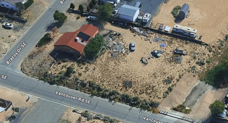 Photo 11 — 508 Brazos Drive SE