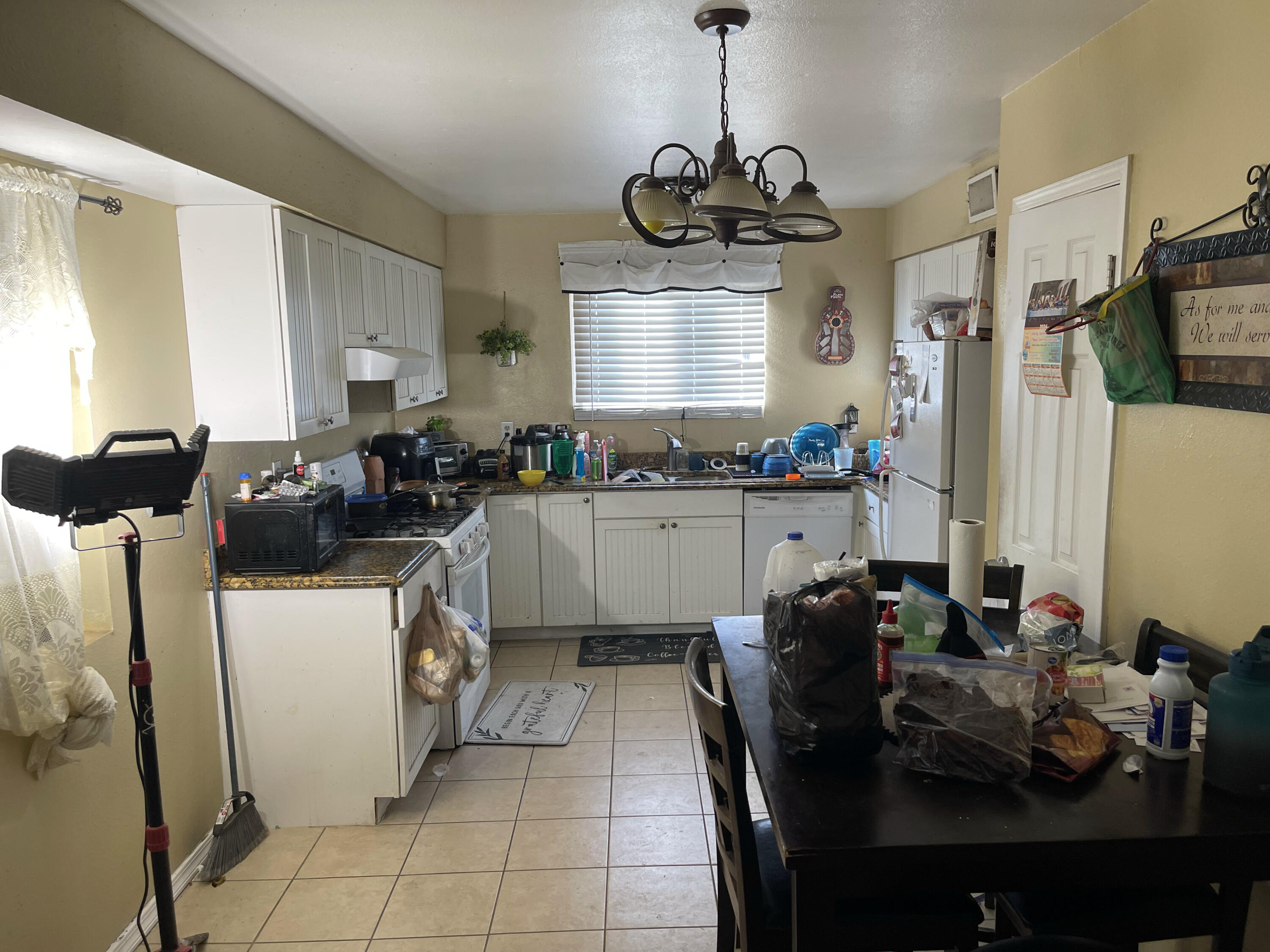 Photo 19 — 508 Brazos Drive SE