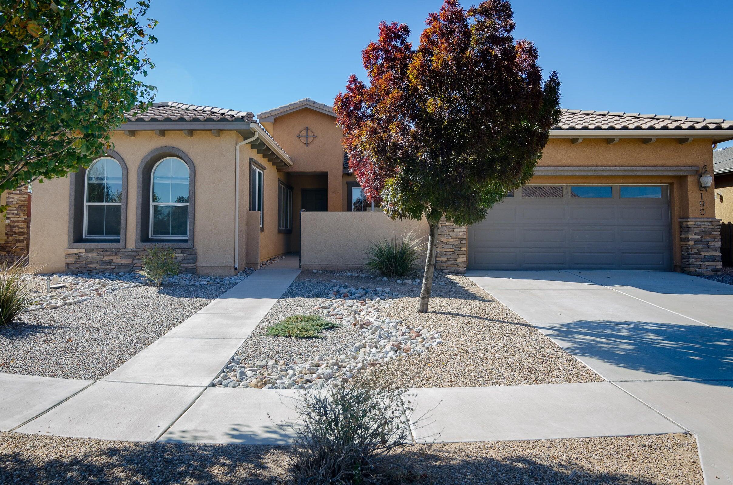 190 Zuni River Circle SW, Los Lunas, NM 87031