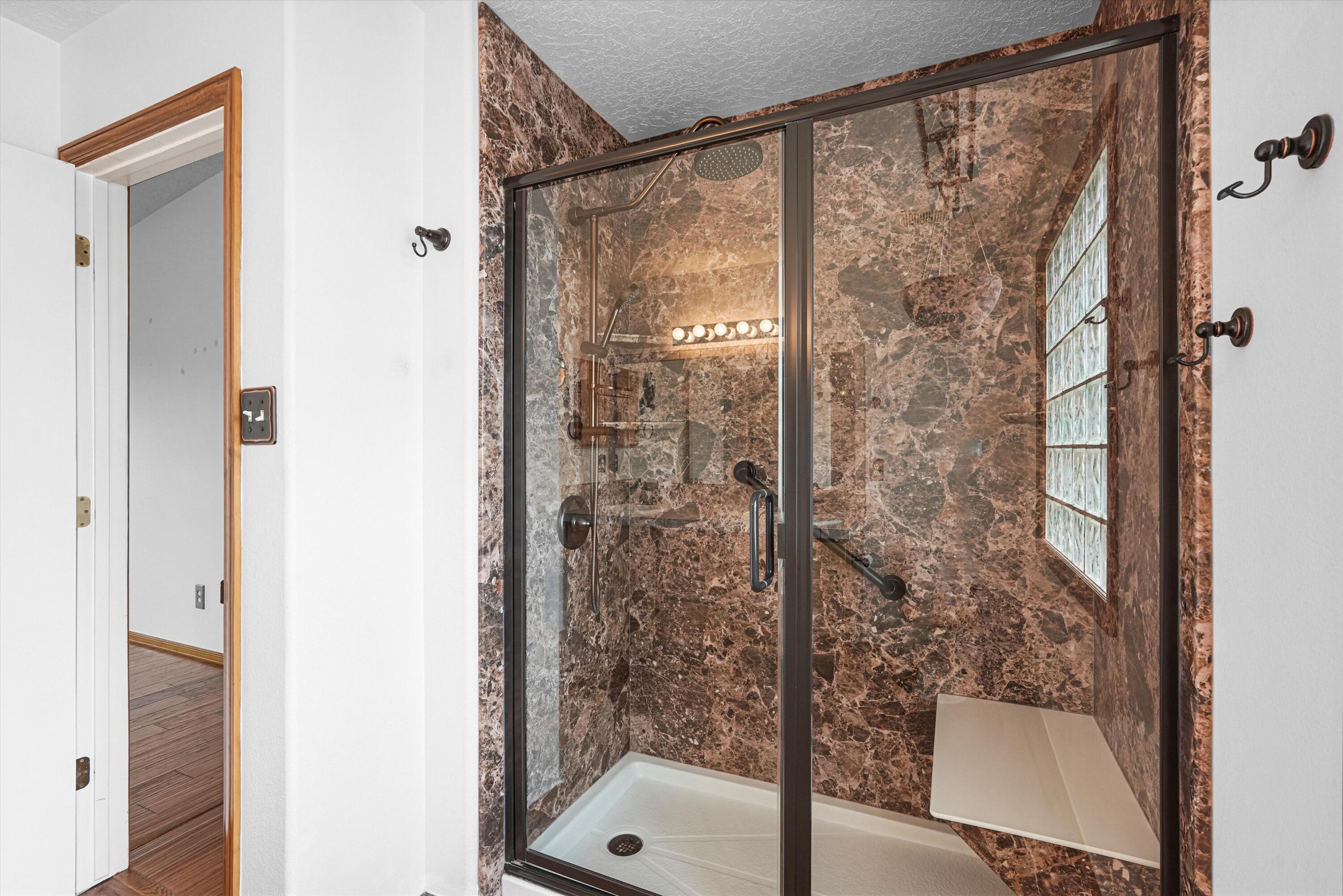 Photo 2 — 7405 Eagle Crest Avenue NE