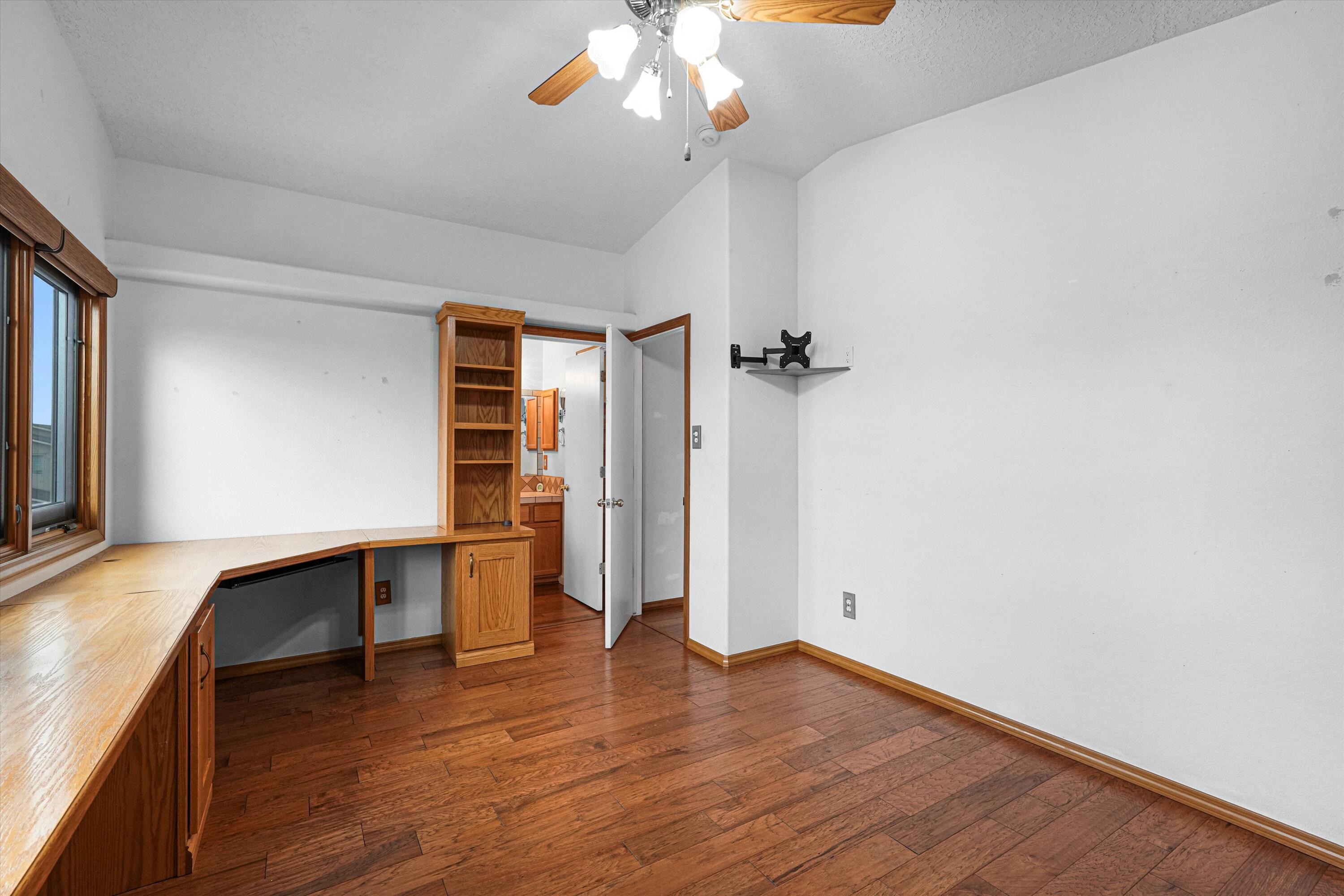Photo 11 — 7405 Eagle Crest Avenue NE