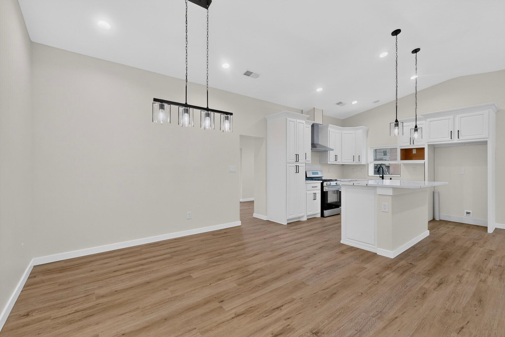 Photo 17 — 5103 San Luis Place NW