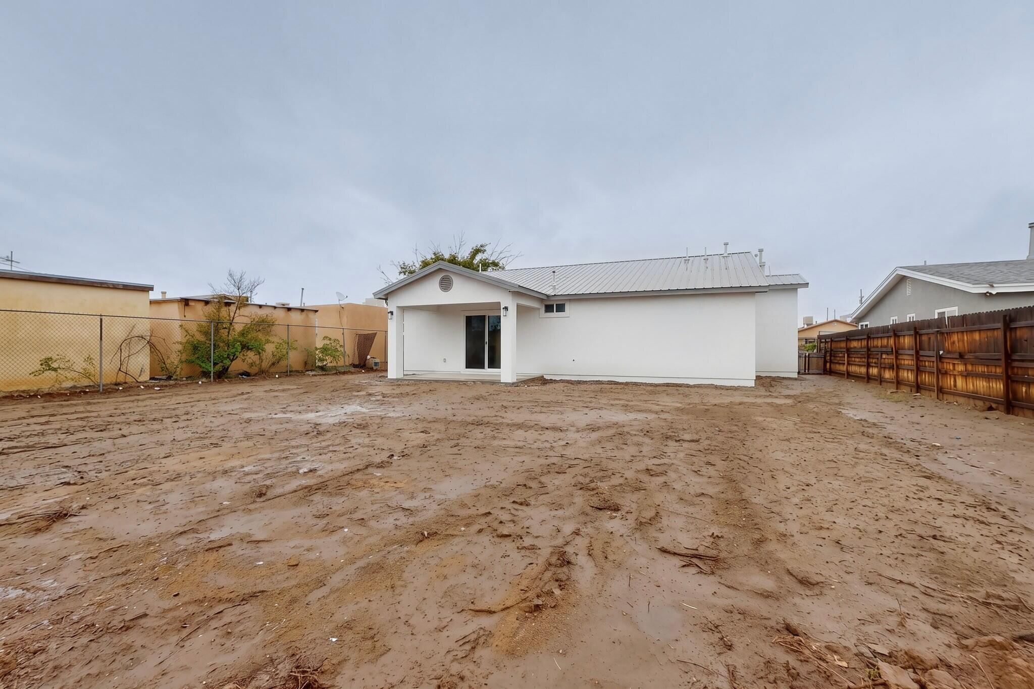 Photo 12 — 5103 San Luis Place NW