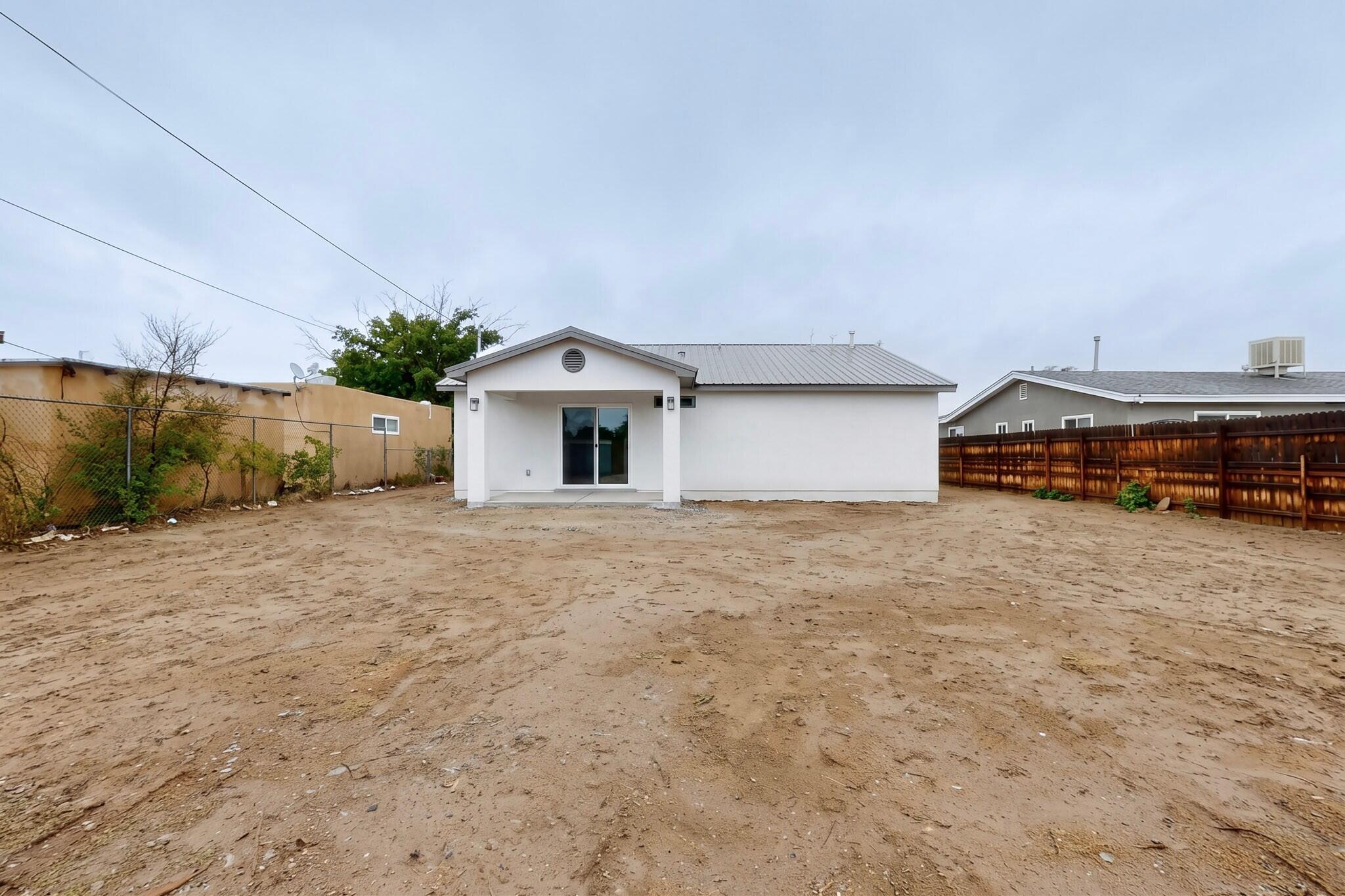 Photo 13 — 5103 San Luis Place NW