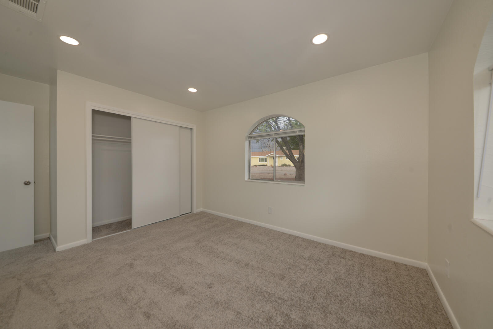 Photo 16 — 706 Cerro De Ortega Drive SE