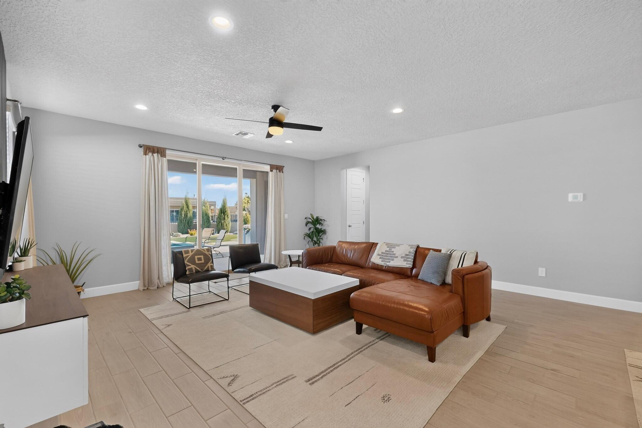 Photo 11 — 2554 Guadalupe Road NE