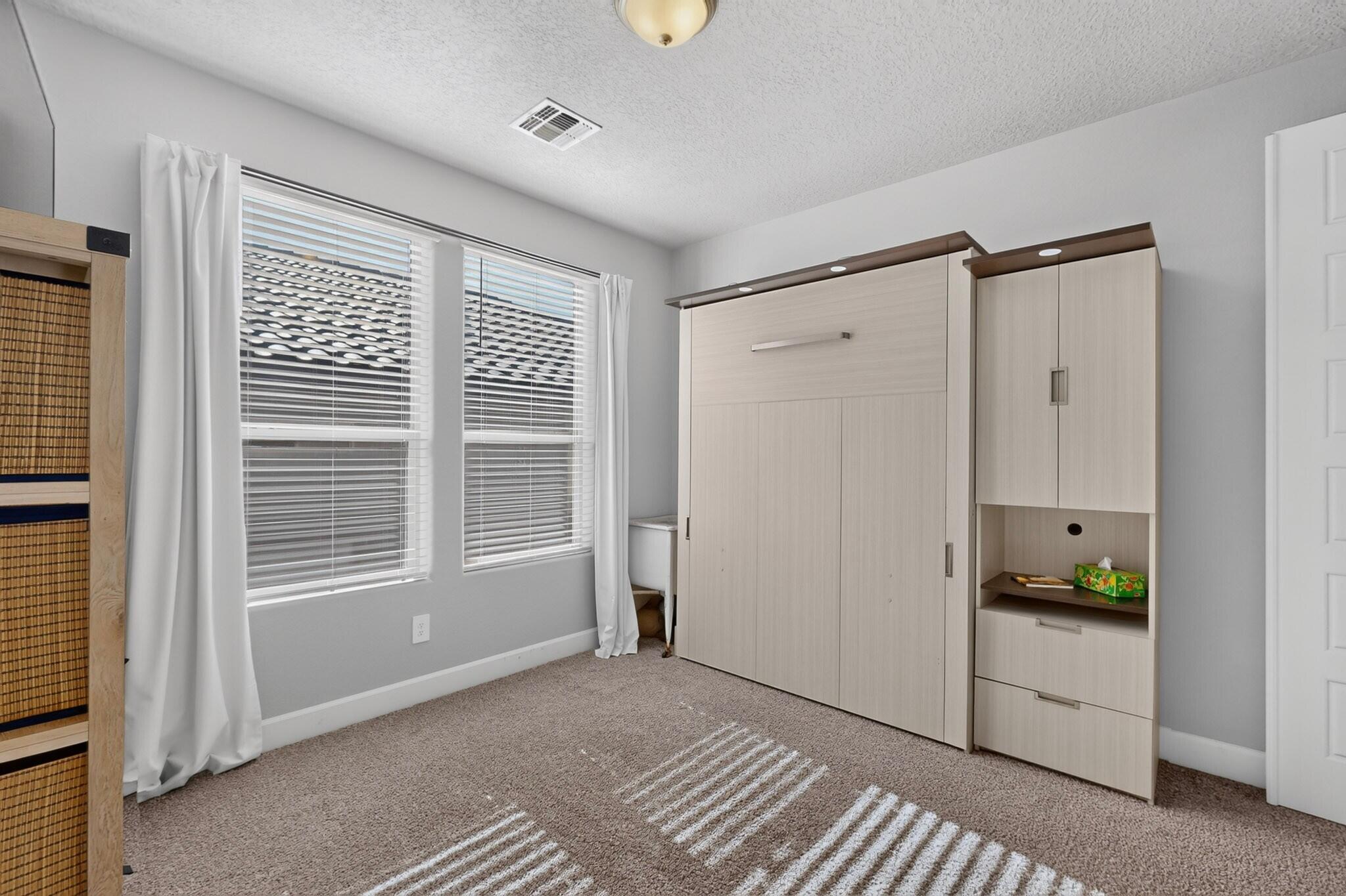 Photo 6 — 2554 Guadalupe Road NE