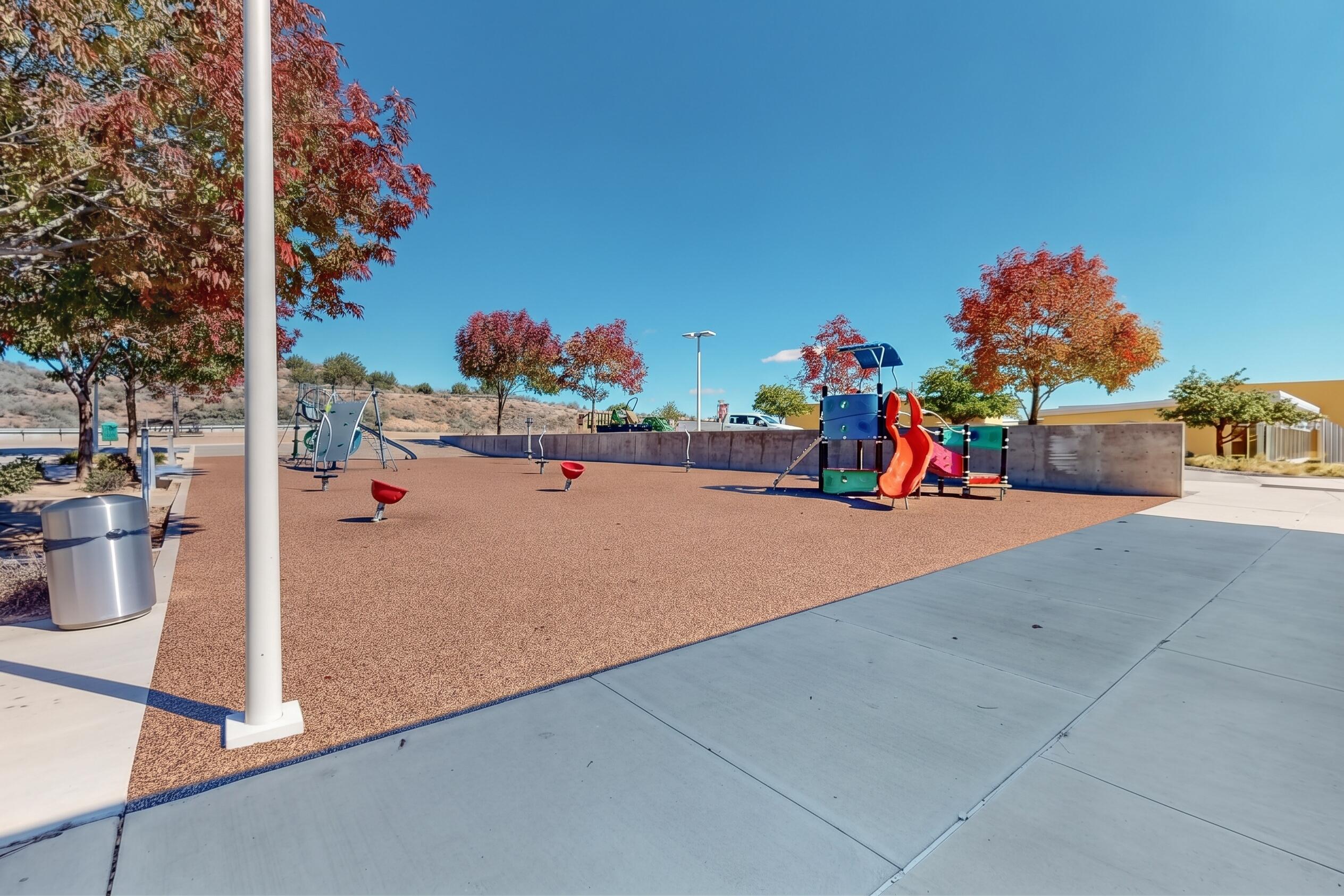 Photo 5 — 2554 Guadalupe Road NE
